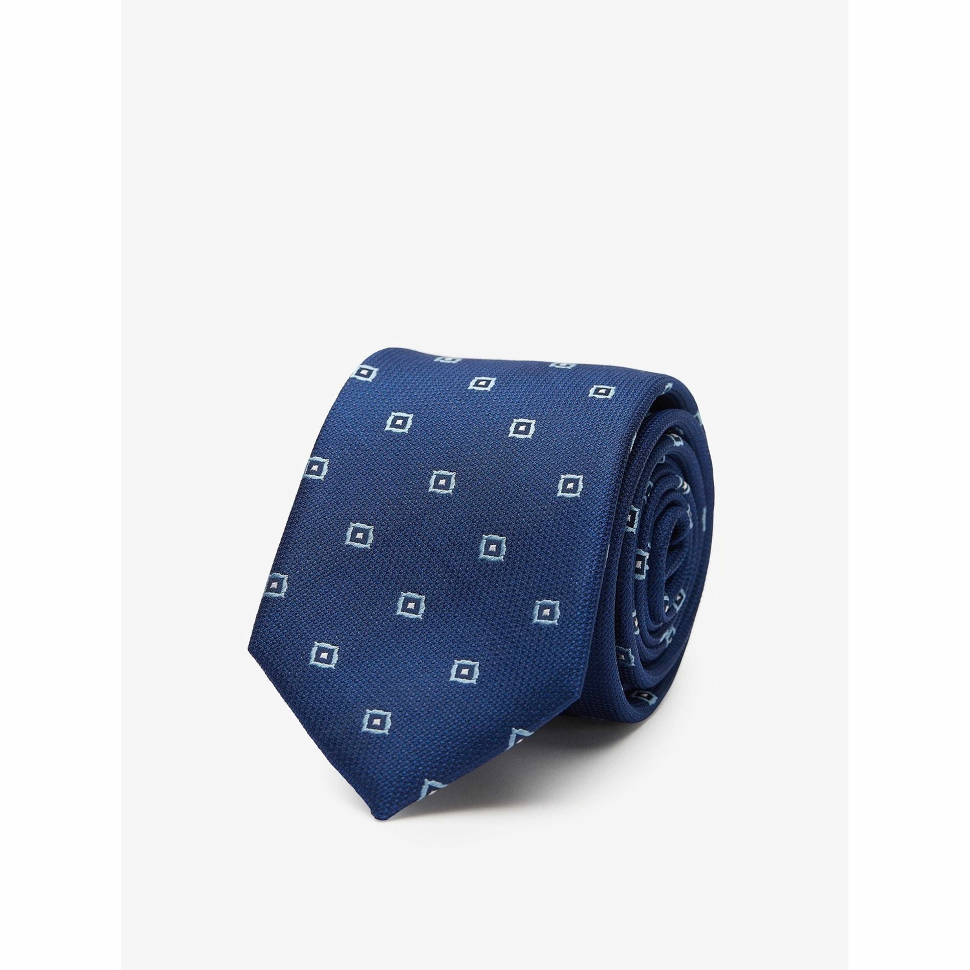 Tie Structure