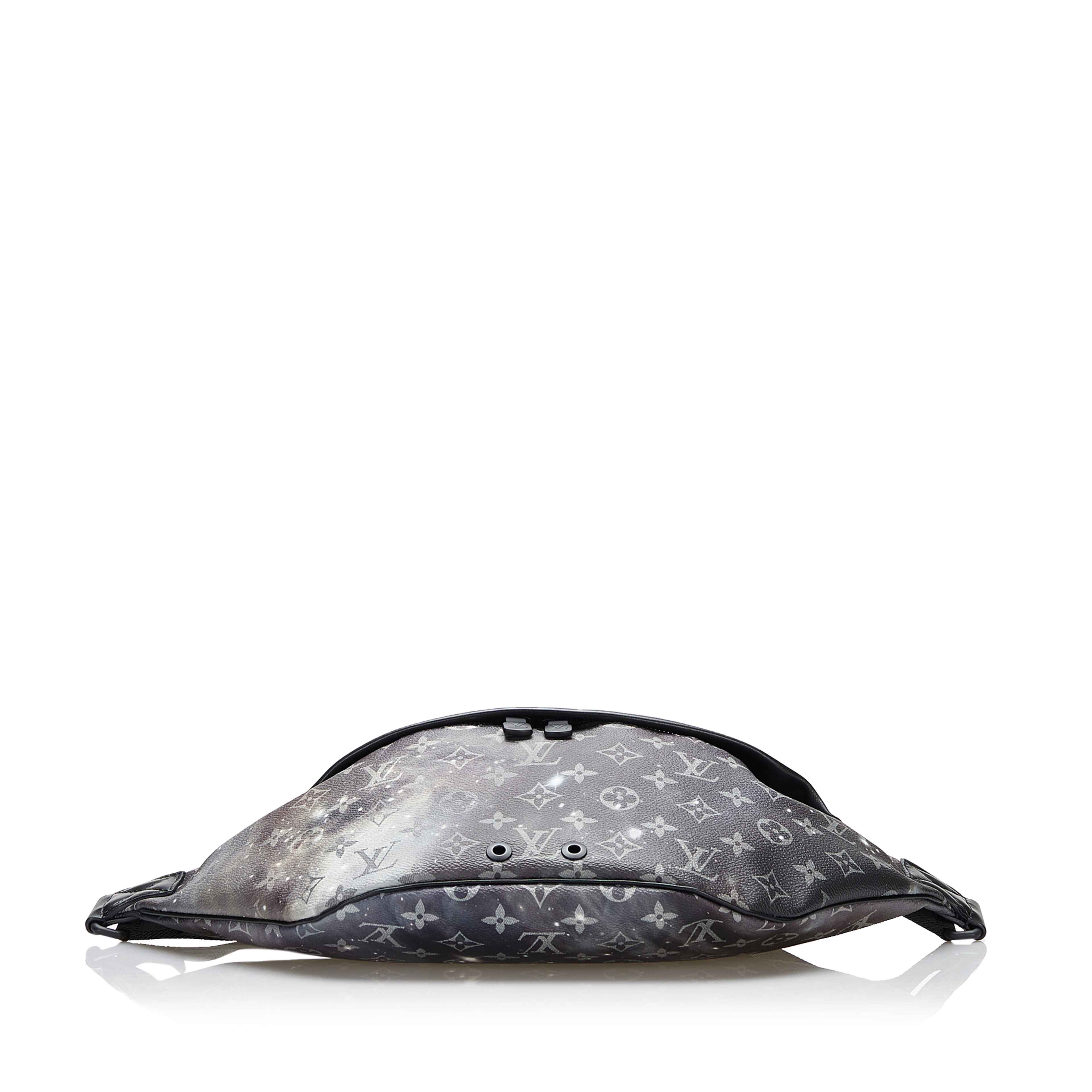 Louis Vuitton Monogram Galaxy Discovery Bumbag
