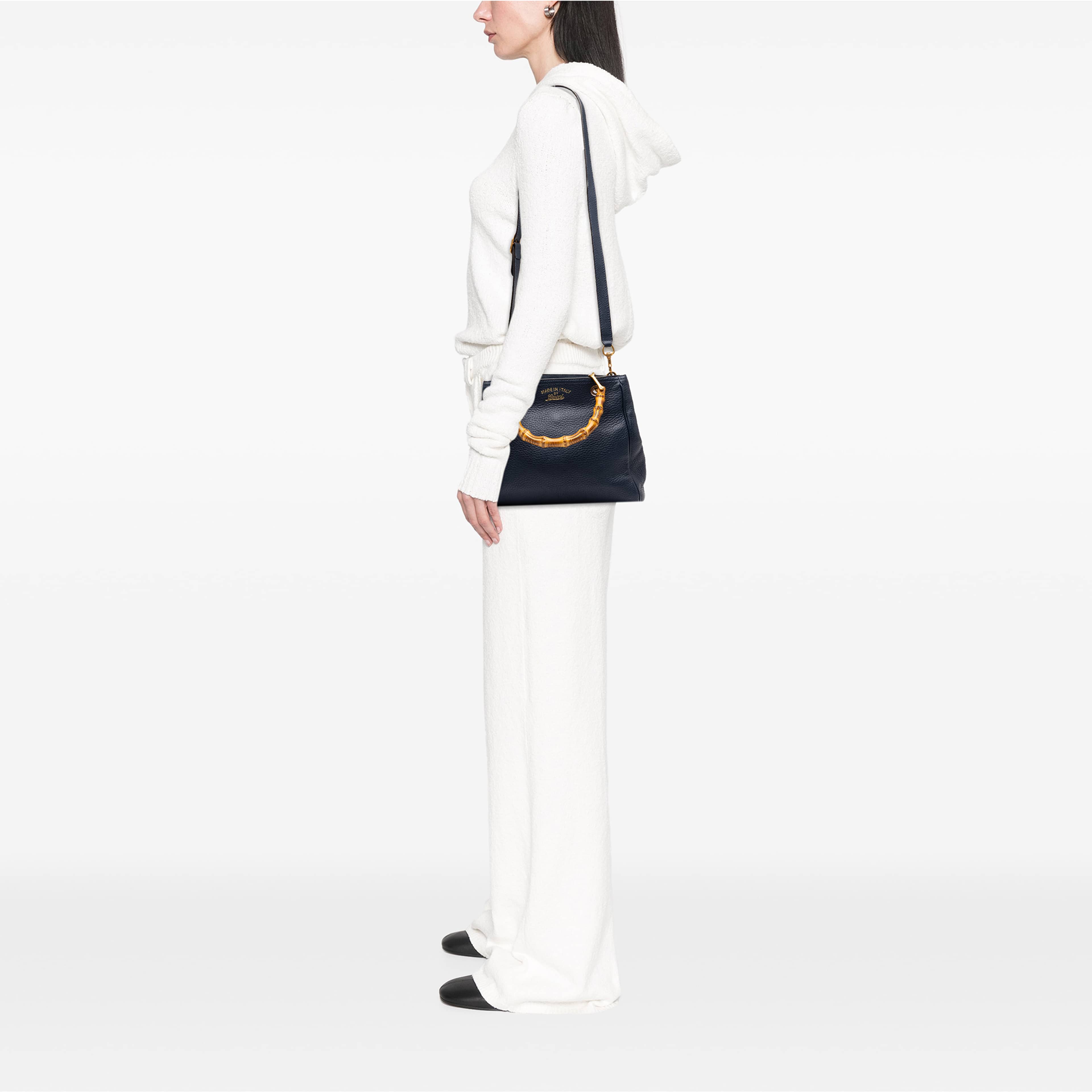 Gucci Small Calfskin Bamboo Shopper Satchel, från Luxclusif, i färgen blå. Klicka för att öppna bilden i stort format