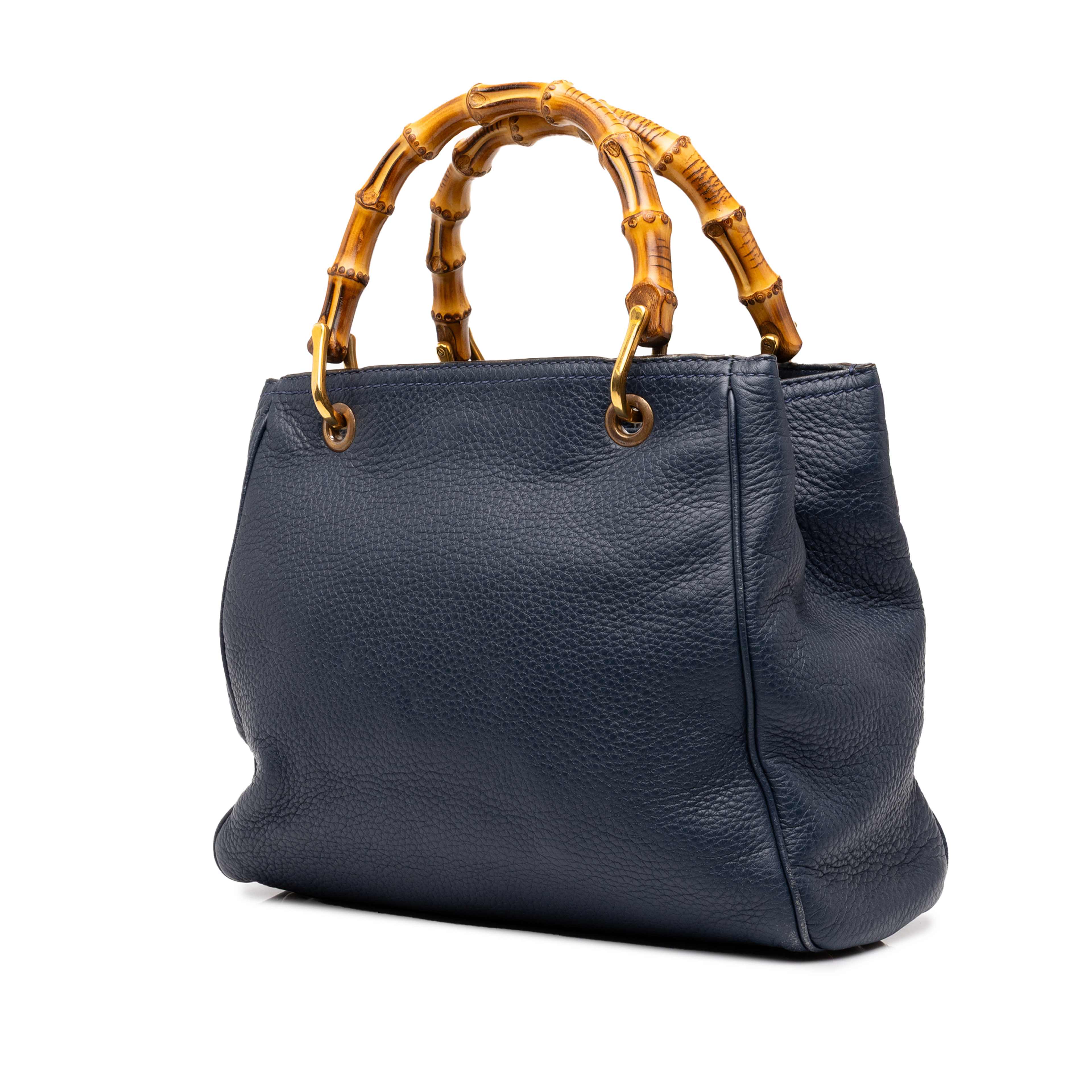 Gucci Small Calfskin Bamboo Shopper Satchel, från Luxclusif, i färgen blå. Klicka för att öppna bilden i stort format
