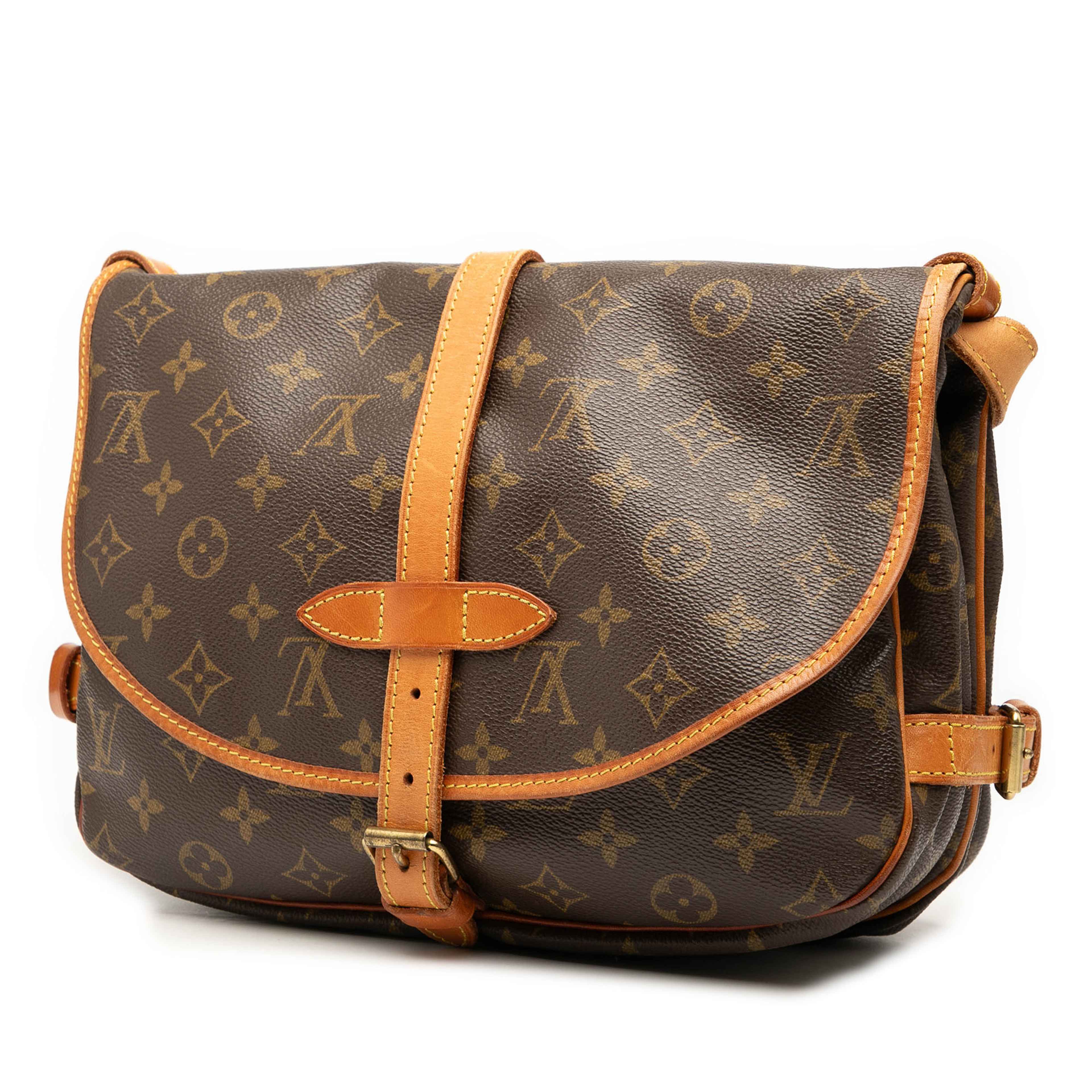 Louis Vuitton Monogram Saumur 30, från Luxclusif, i färgen brown. Klicka för att öppna bilden i stort format