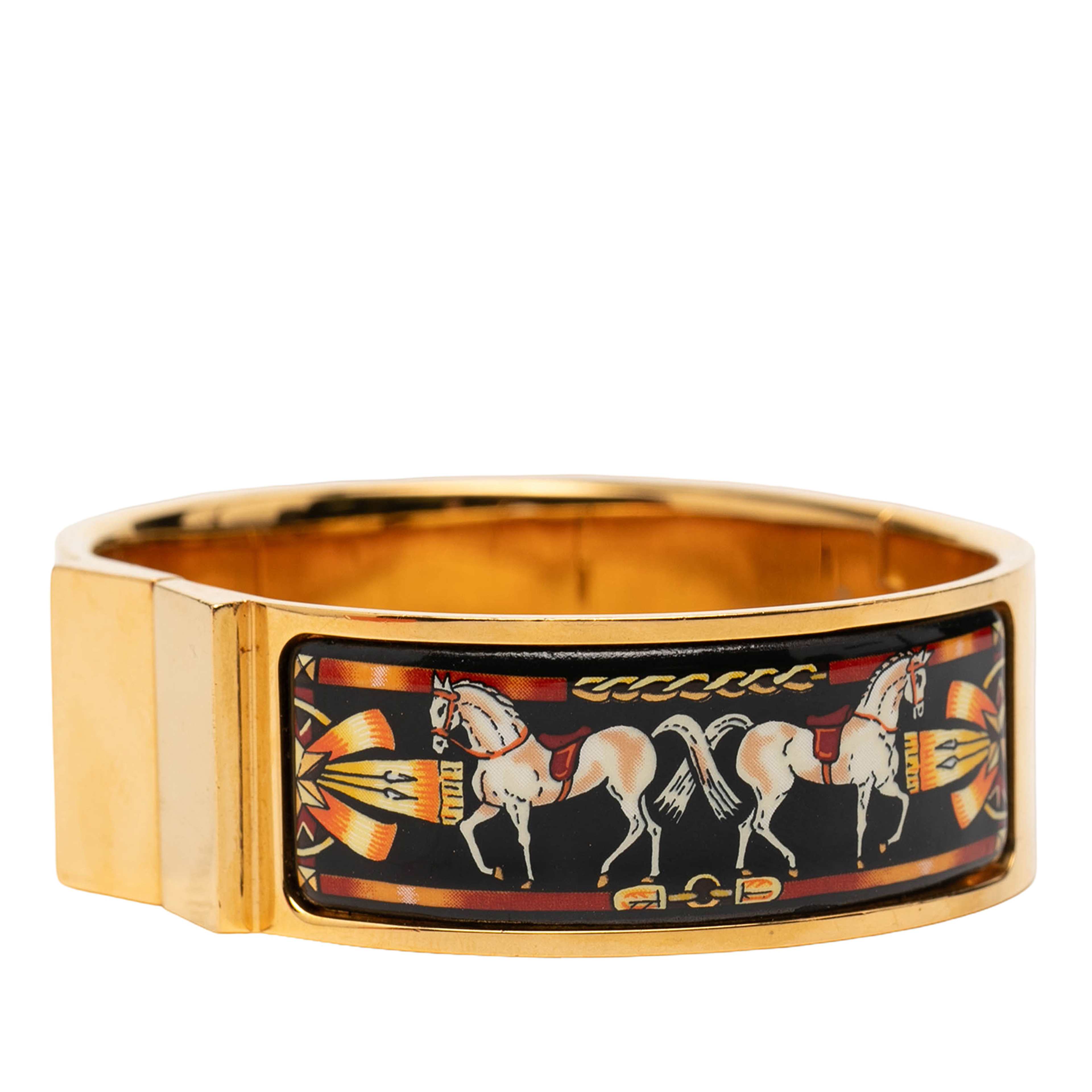 Hermès Wide Enamel Horse Loquet Bracelet Pm, från Luxclusif, i färgen black. Klicka för att öppna bilden i stort format