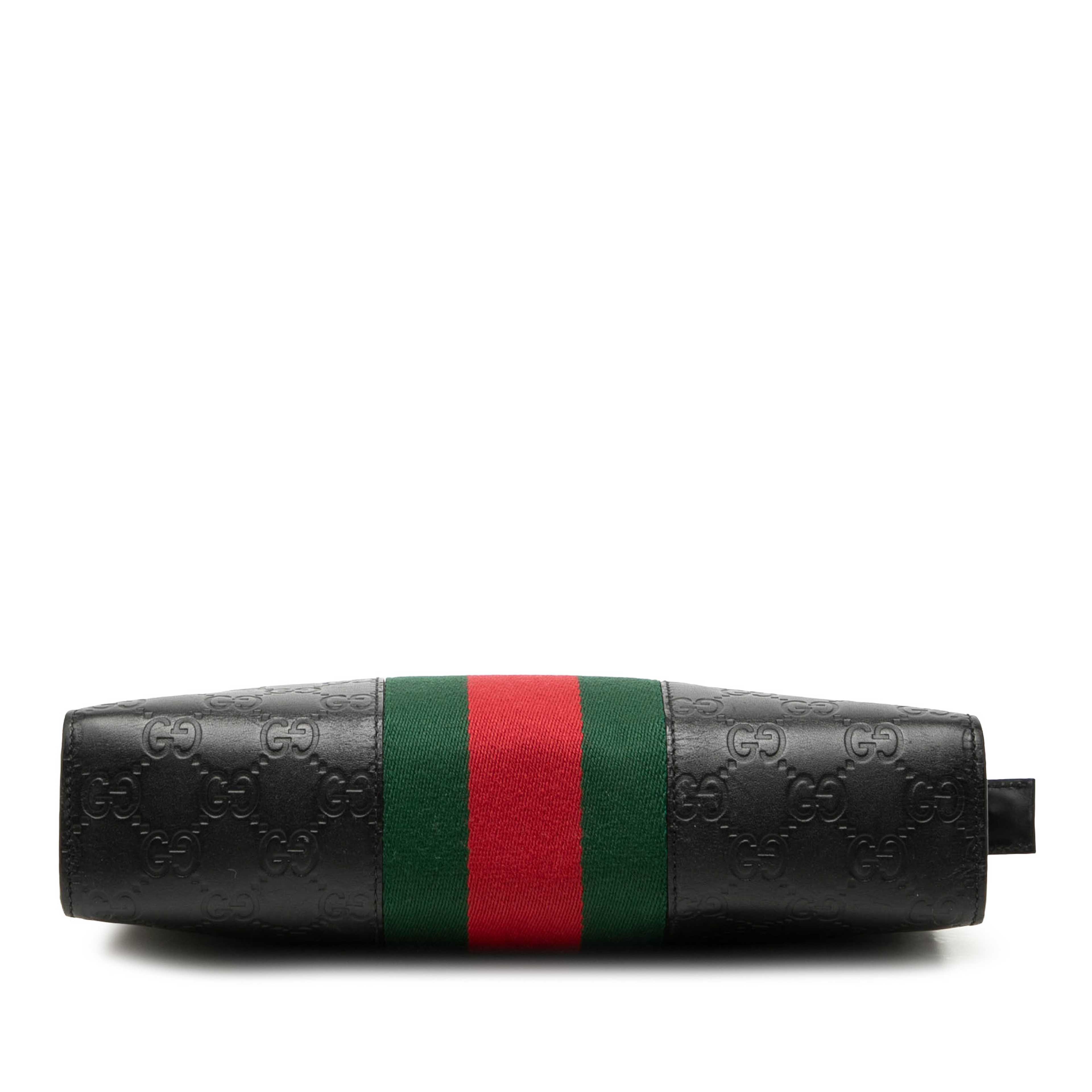 Gucci Guccissima Web Clutch, från Luxclusif, i färgen svart. Klicka för att öppna bilden i stort format