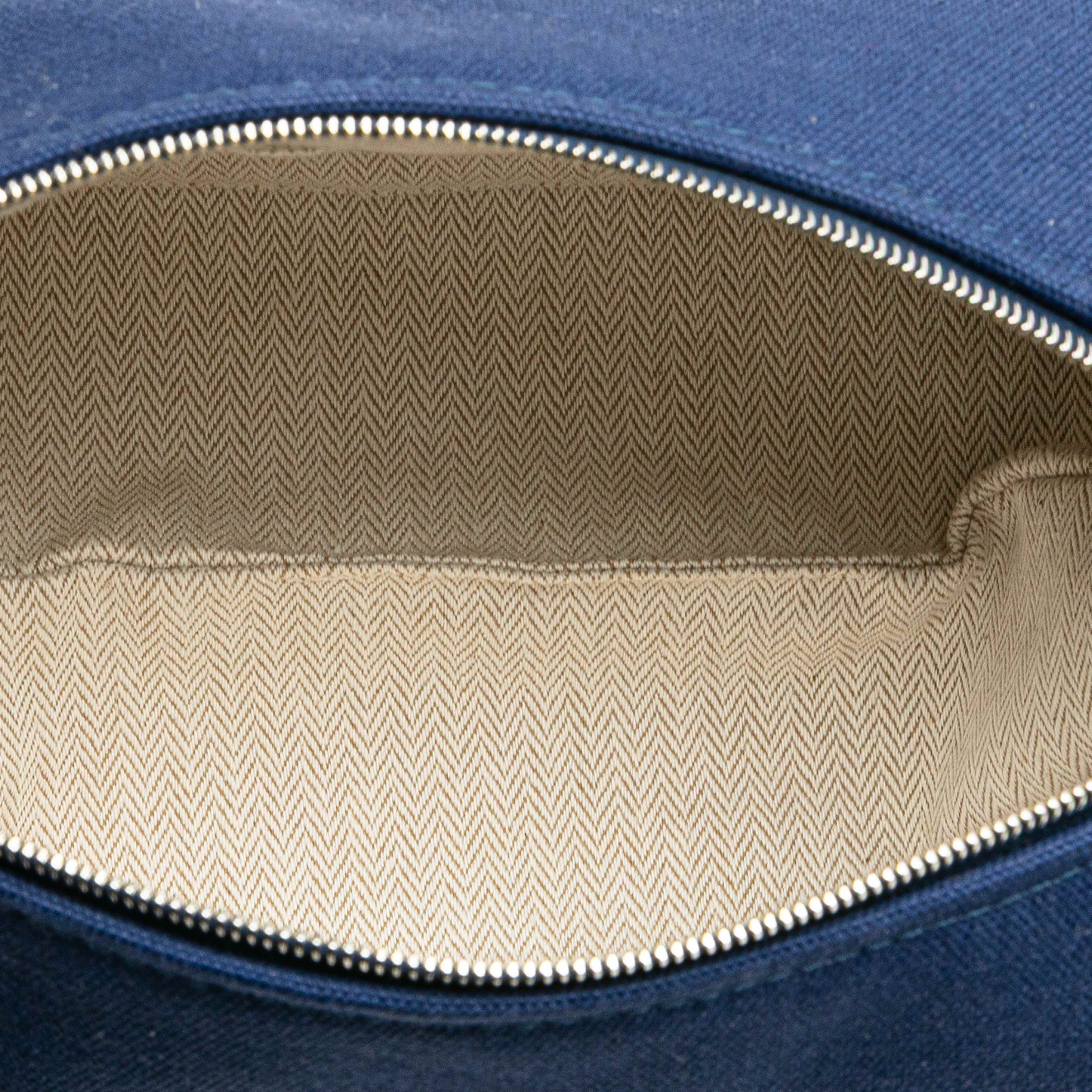 Hermès Small Canvas Bride A Brac, från Luxclusif, i färgen dark blue. Klicka för att öppna bilden i stort format