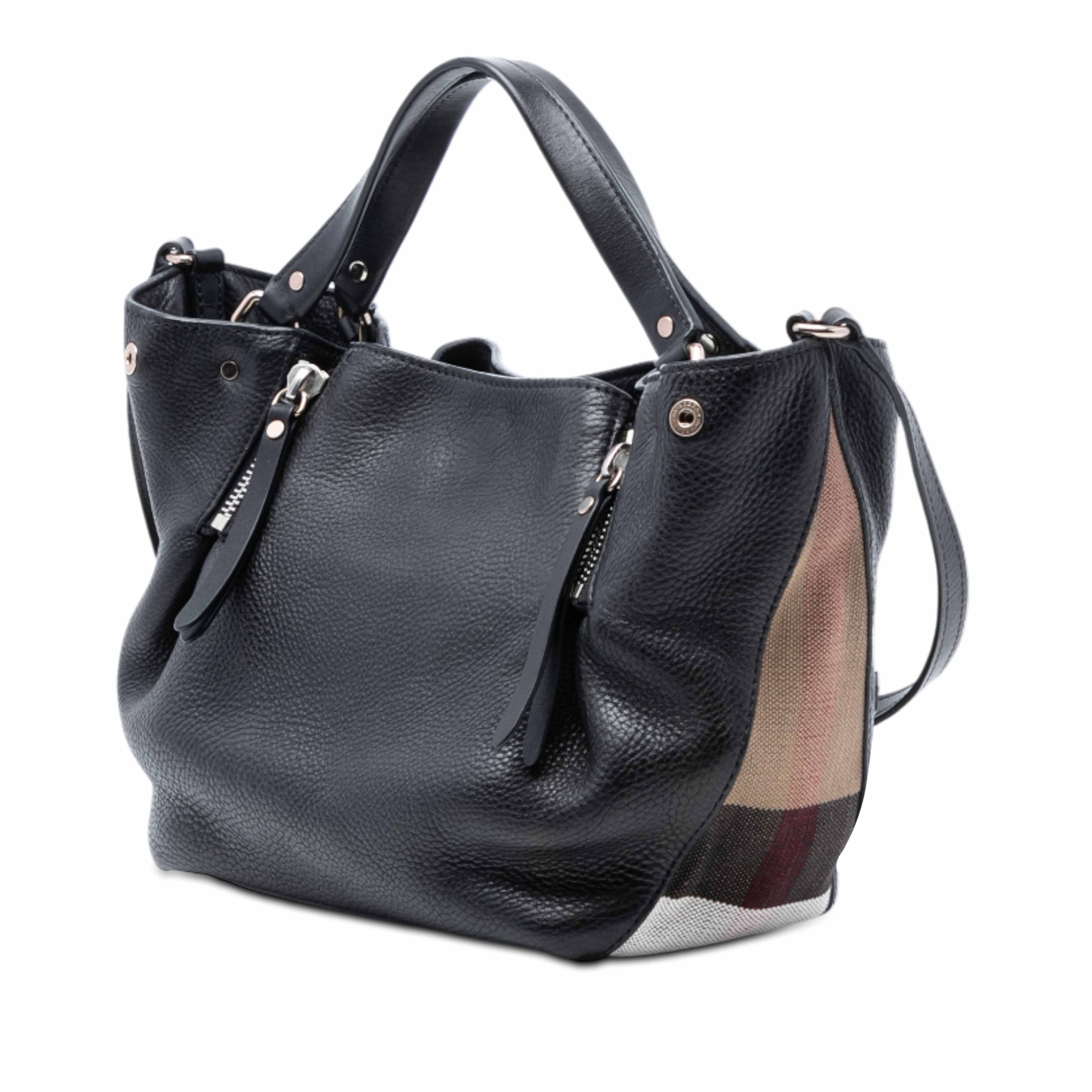 Burberry Small Leather And House Check Canvas Maidstone Satchel, från Luxclusif, i färgen black. Klicka för att öppna bilden i stort format