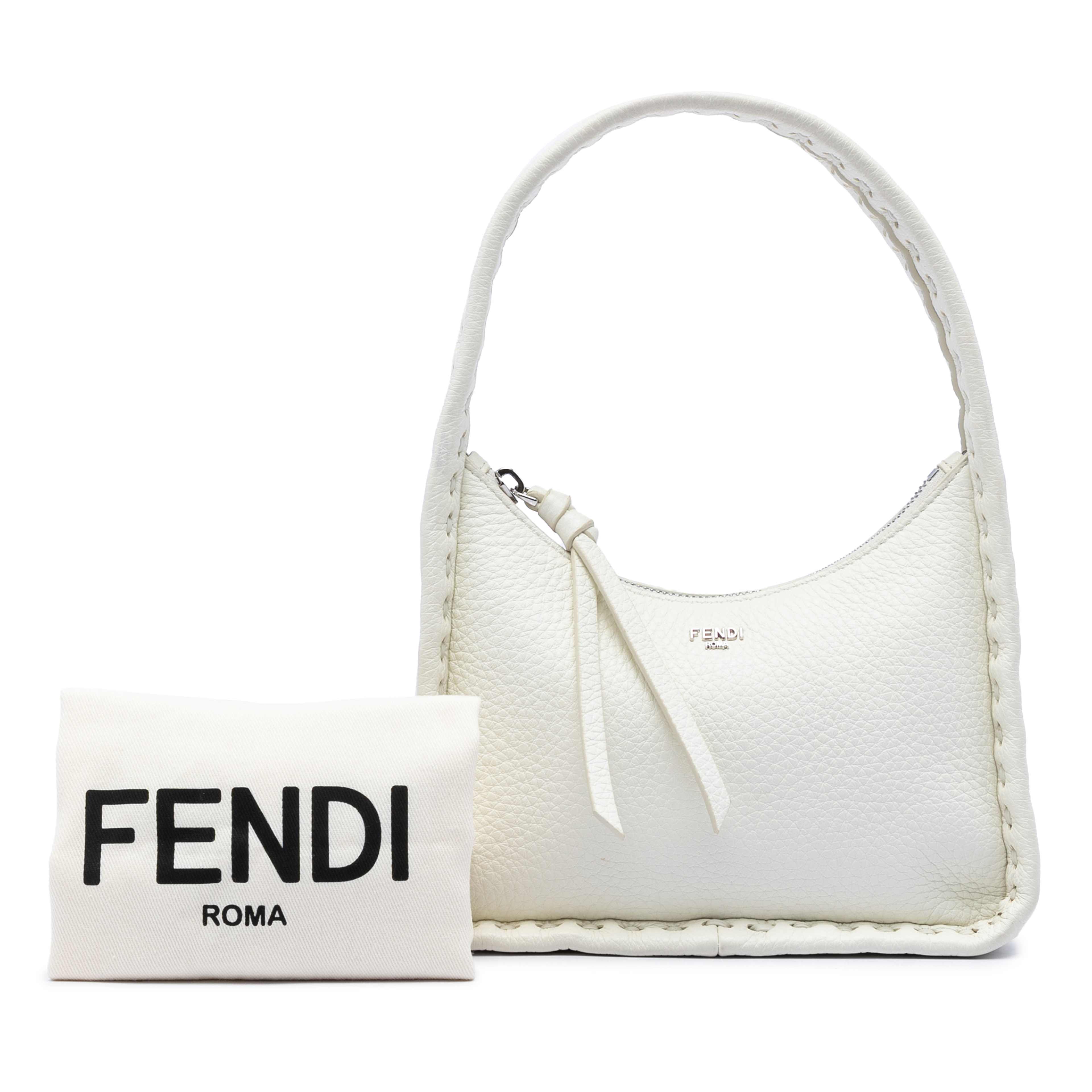 Fendi Mini Cuoio Romano Selleria Fendessence Handbag, från Luxclusif, i färgen vit. Klicka för att öppna bilden i stort format