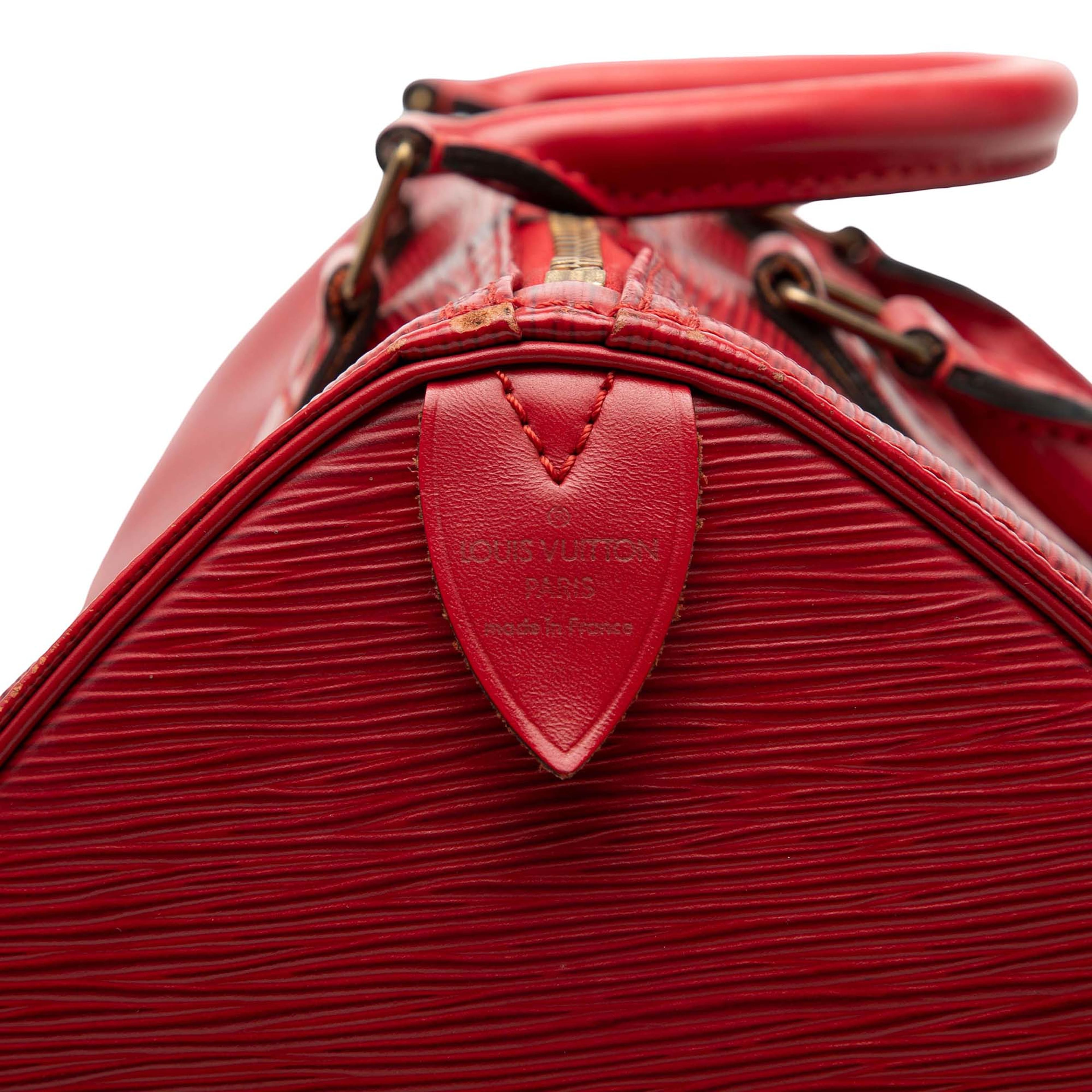Louis Vuitton Epi Speedy 30, från Luxclusif, i färgen red. Klicka för att öppna bilden i stort format