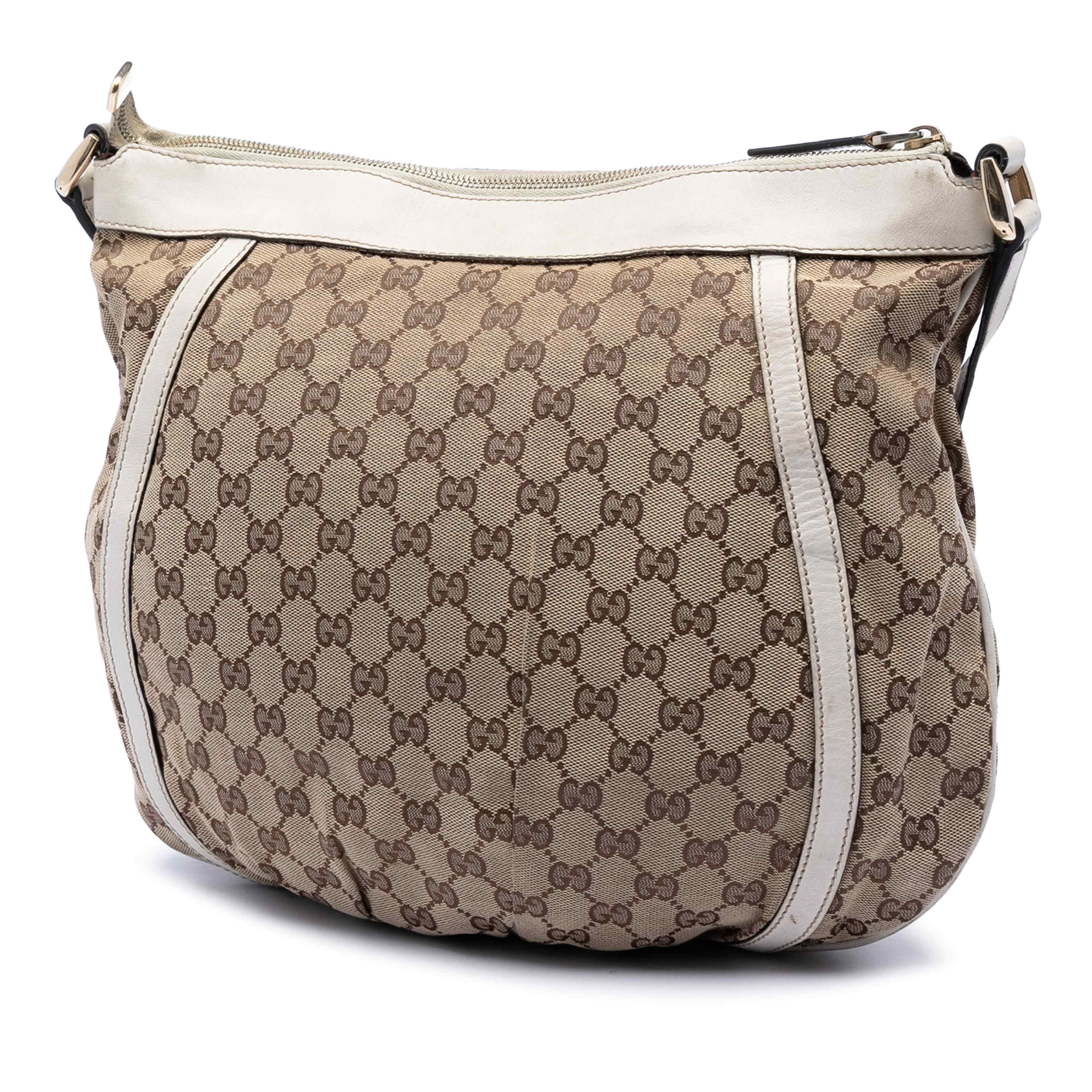 Gucci Gg Canvas Abbey D Ring Crossbody, från Luxclusif, i färgen vit. Klicka för att öppna bilden i stort format
