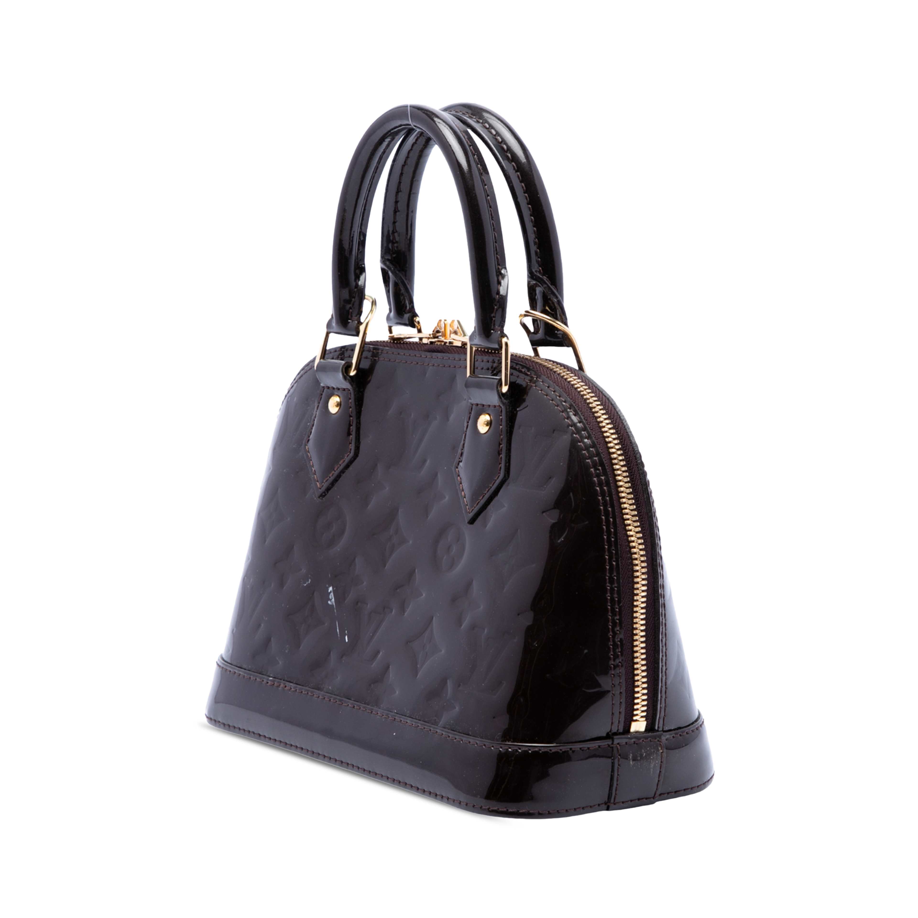 Louis Vuitton Monogram Vernis Alma Bb, från Luxclusif, i färgen purpur. Klicka för att öppna bilden i stort format