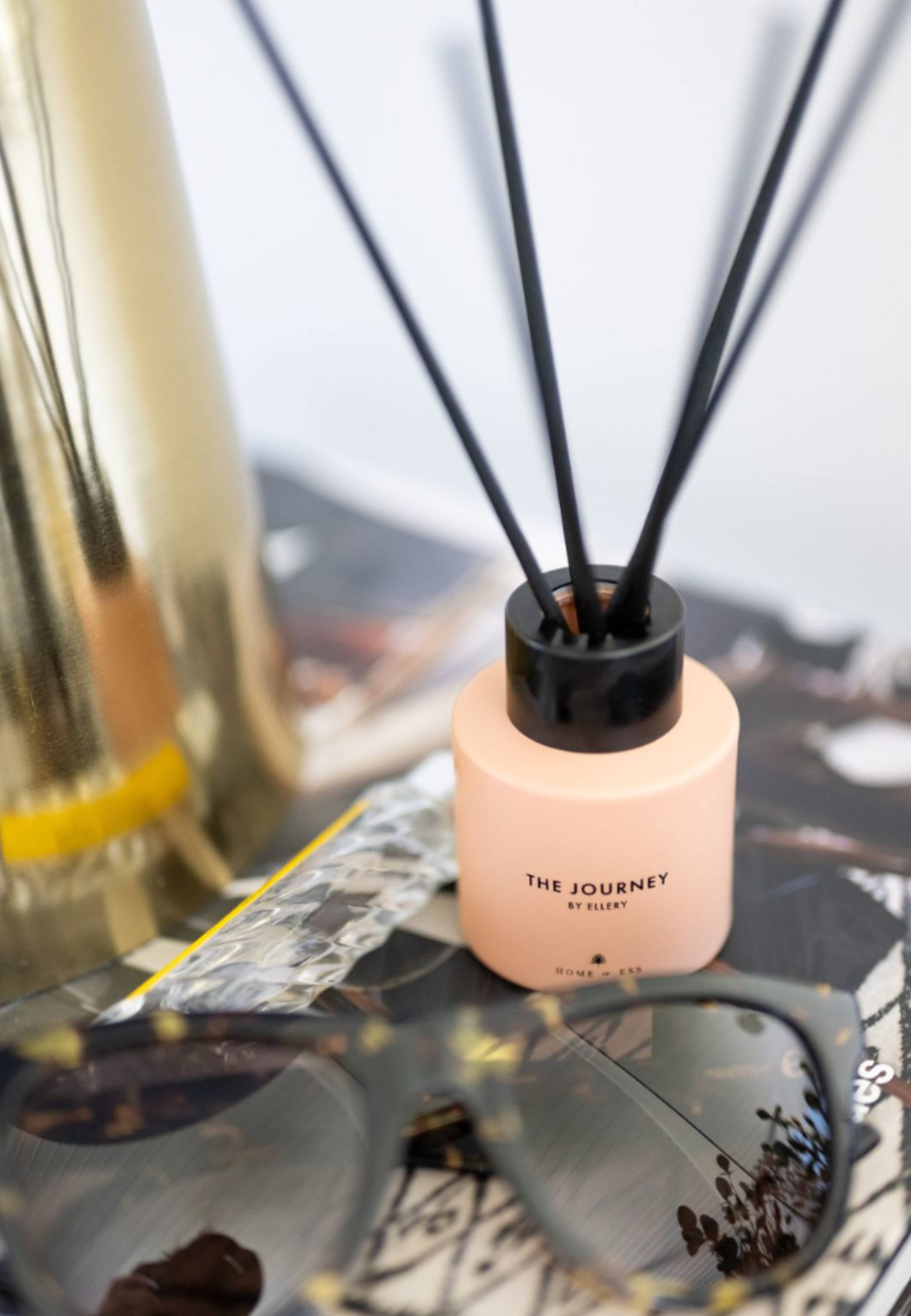The Journey By Ellery - Diffuser, från Home of ESS, i färgen pink. Klicka för att öppna bilden i stort format