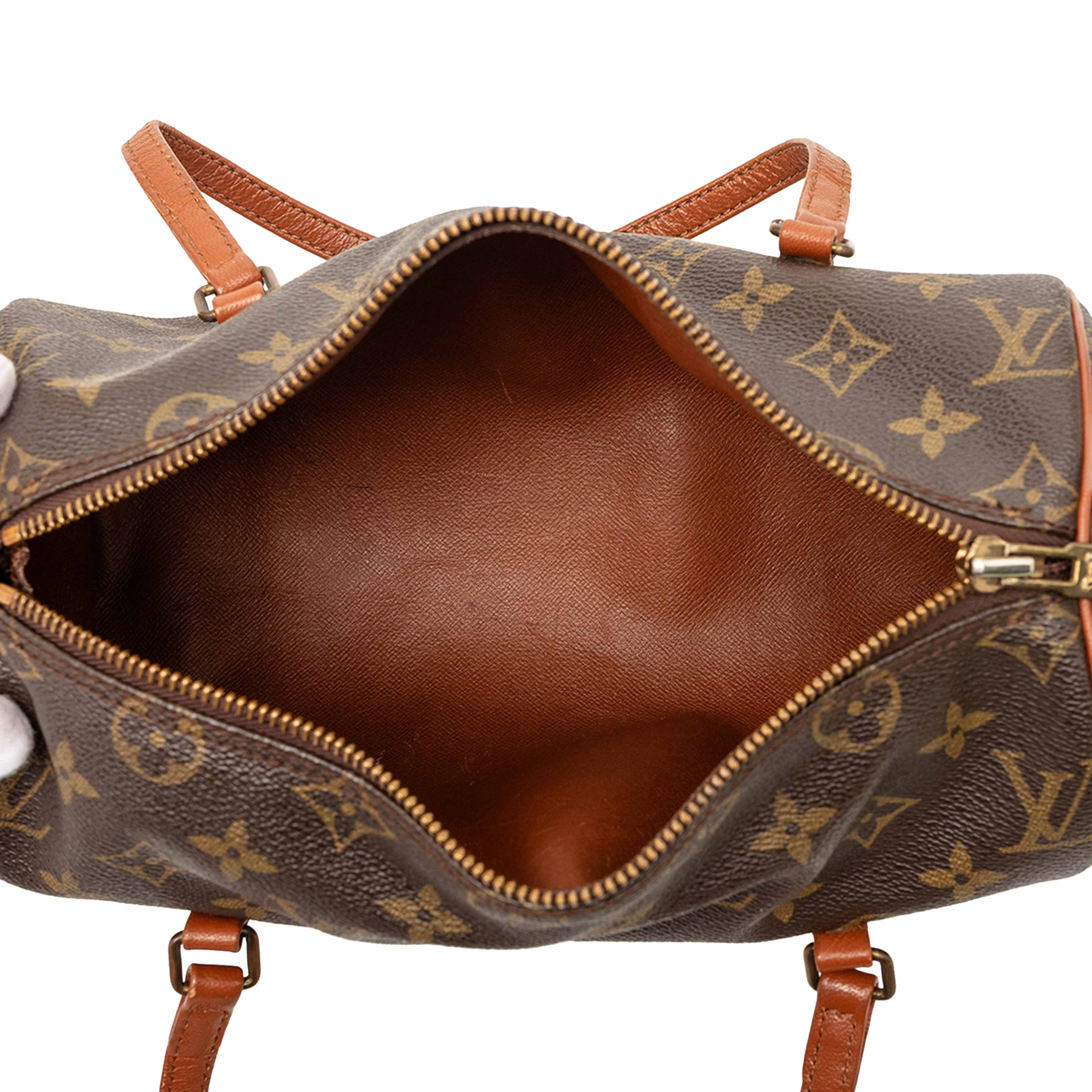 Louis Vuitton Monogram Papillon 26, från Luxclusif, i färgen brown. Klicka för att öppna bilden i stort format