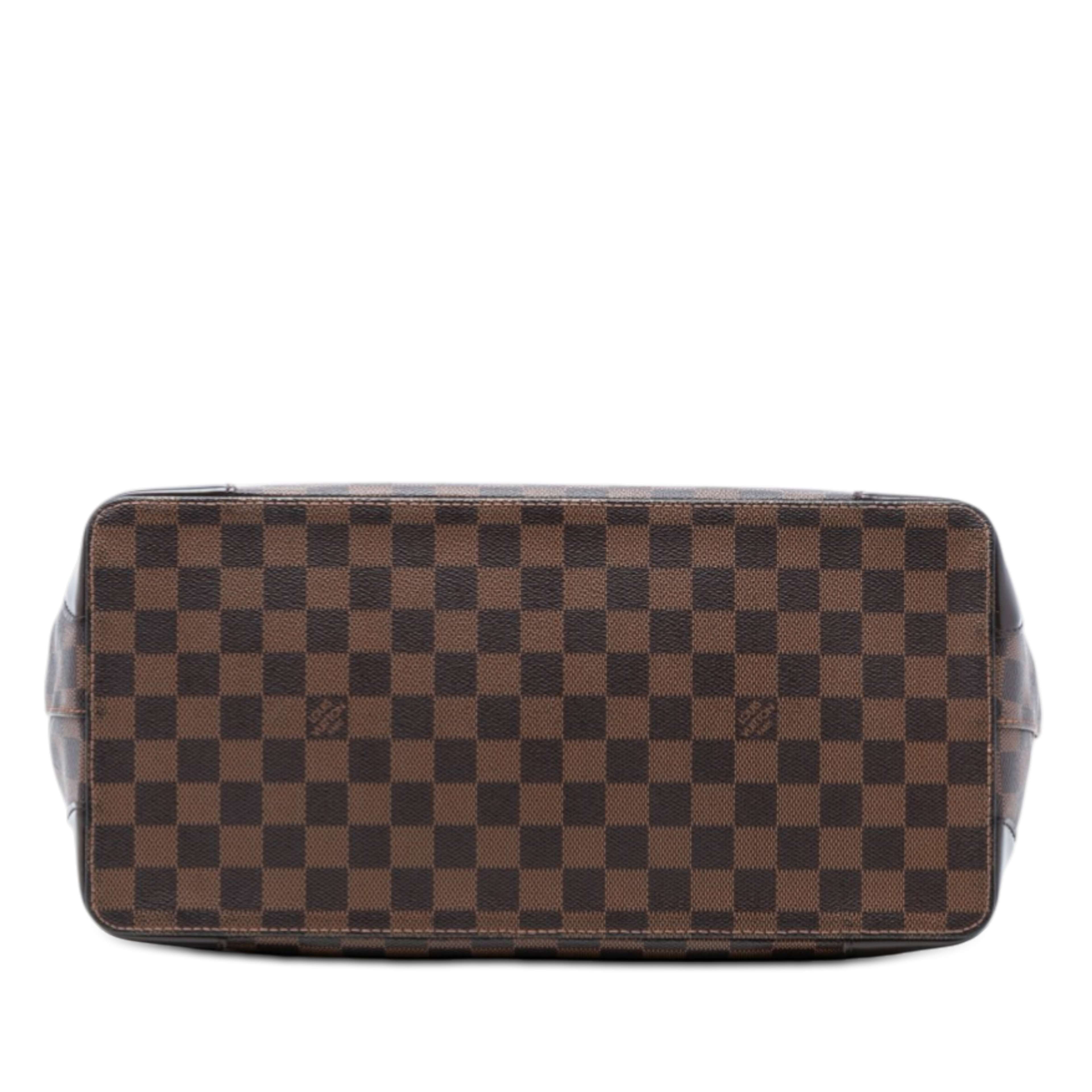 Louis Vuitton Damier Ebene Hampstead Mm, från Luxclusif, i färgen brun. Klicka för att öppna bilden i stort format