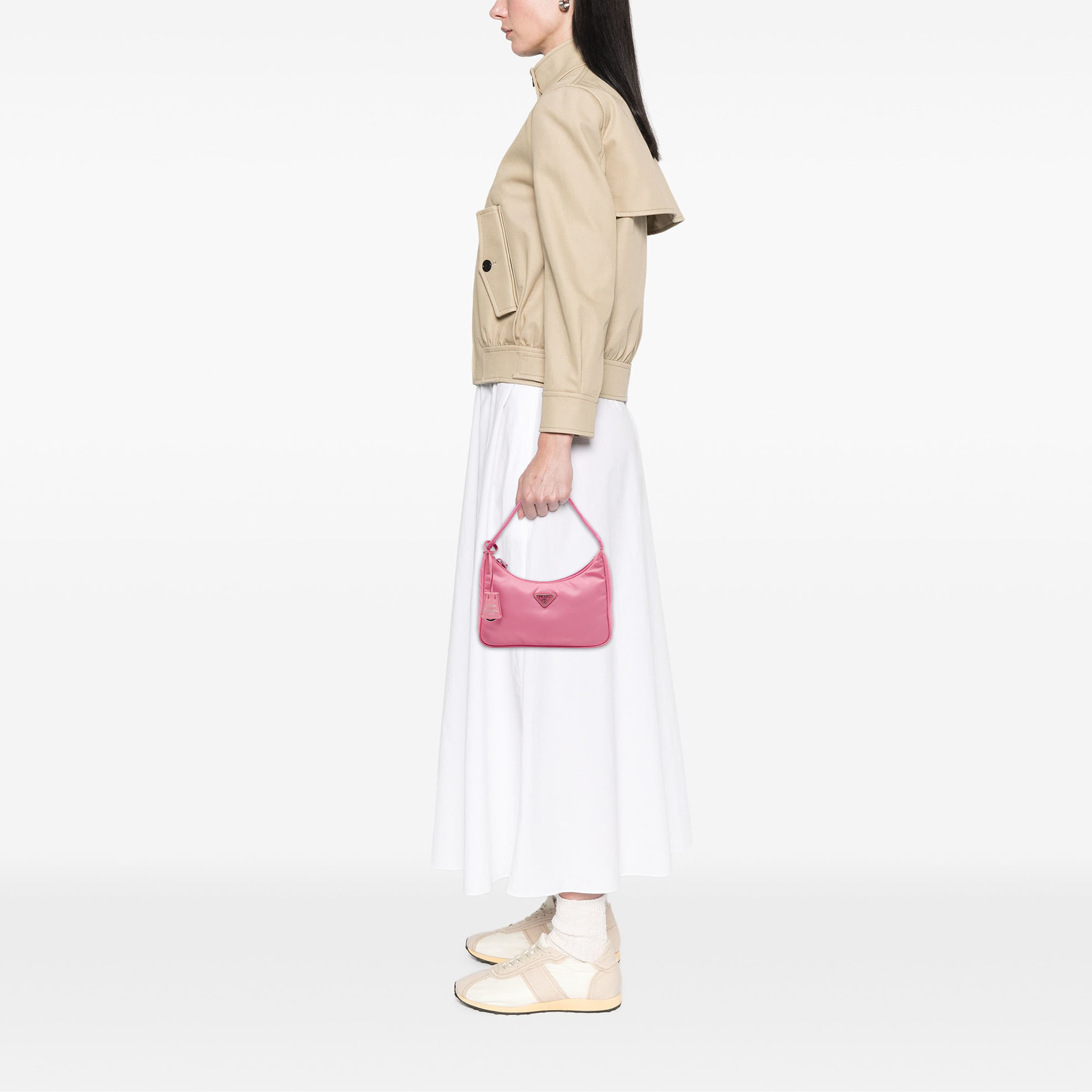 Prada Mini Tessuto Re Edition 2000 Shoulder Bag, från Luxclusif, i färgen rosa. Klicka för att öppna bilden i stort format