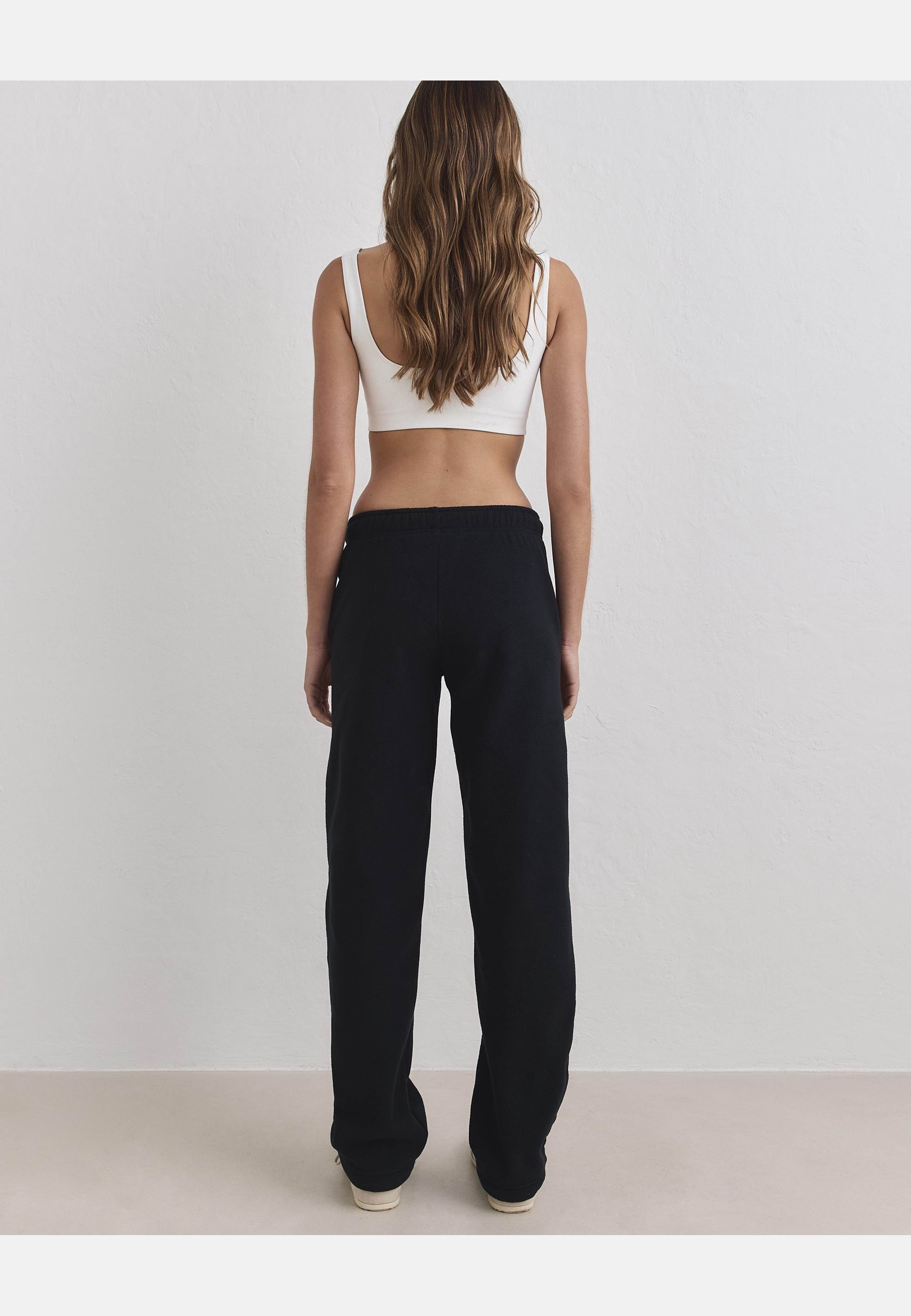 Fleece Pants, från aim'n, i färgen black. Klicka för att öppna bilden i stort format