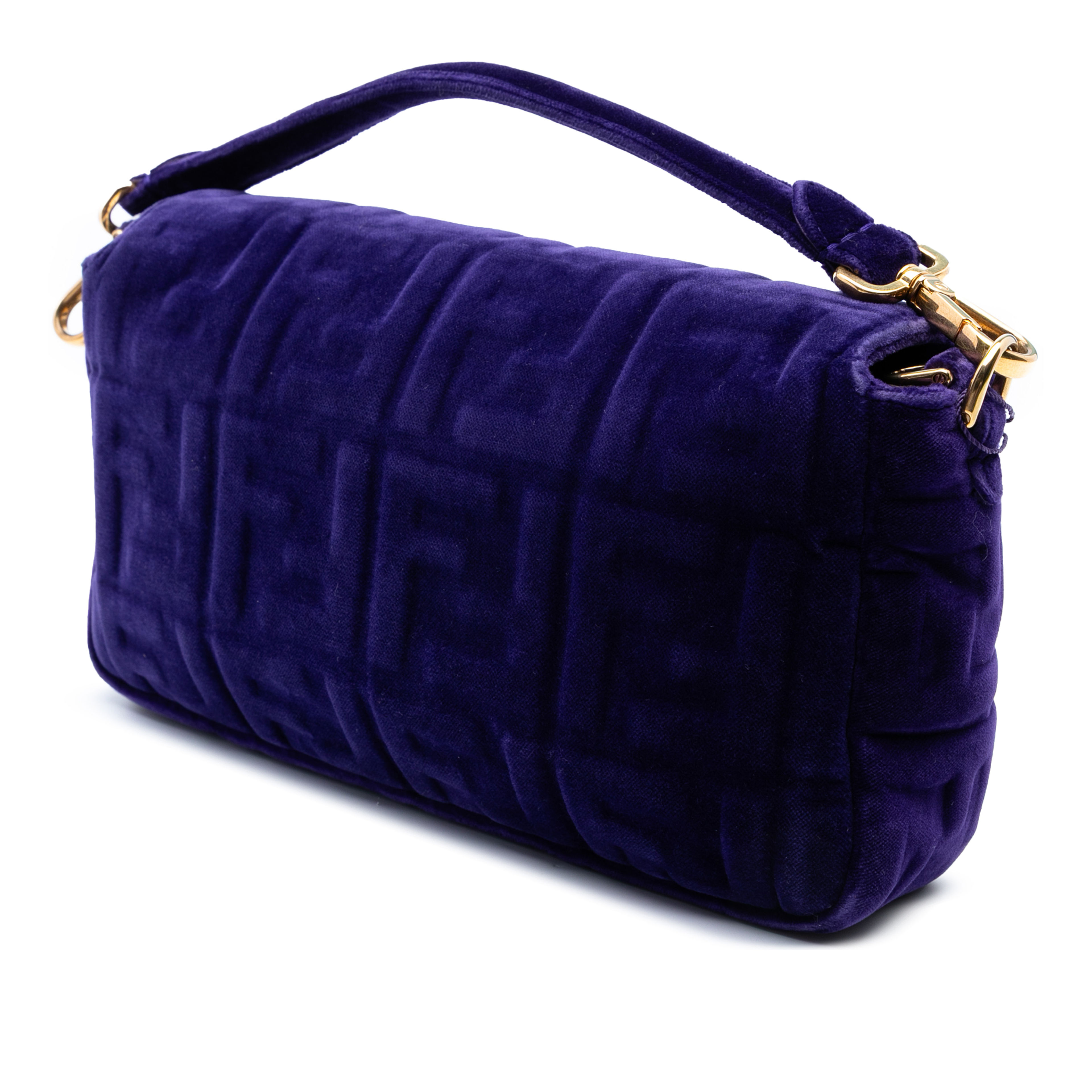 Fendi Zucca Embossed Velvet Baguette Satchel, från Luxclusif, i färgen dark purple. Klicka för att öppna bilden i stort format