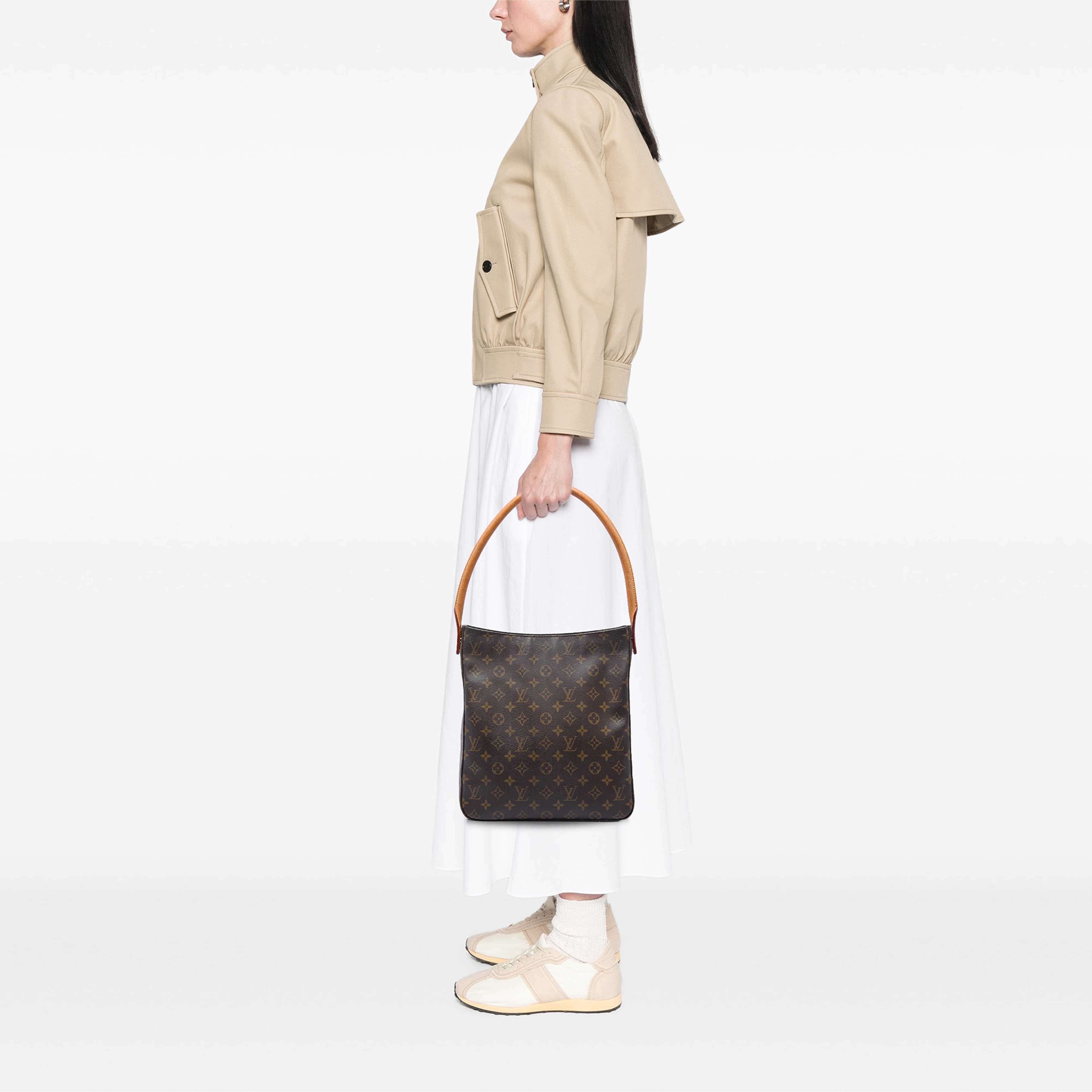 Louis Vuitton Monogram Looping Gm, från Luxclusif, i färgen brun. Klicka för att öppna bilden i stort format