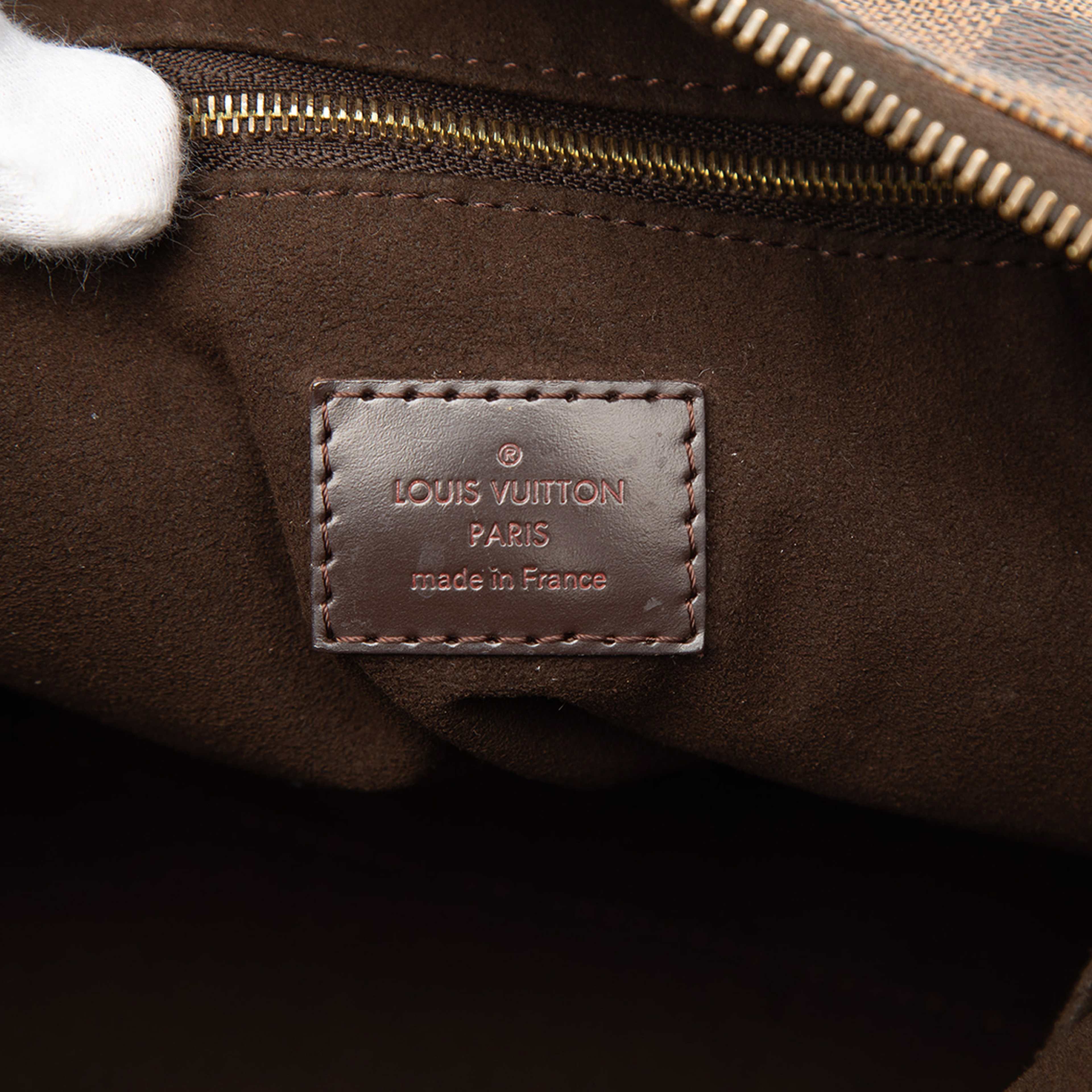 Louis Vuitton Damier Ebene Portobello Pm, från Luxclusif, i färgen brown. Klicka för att öppna bilden i stort format