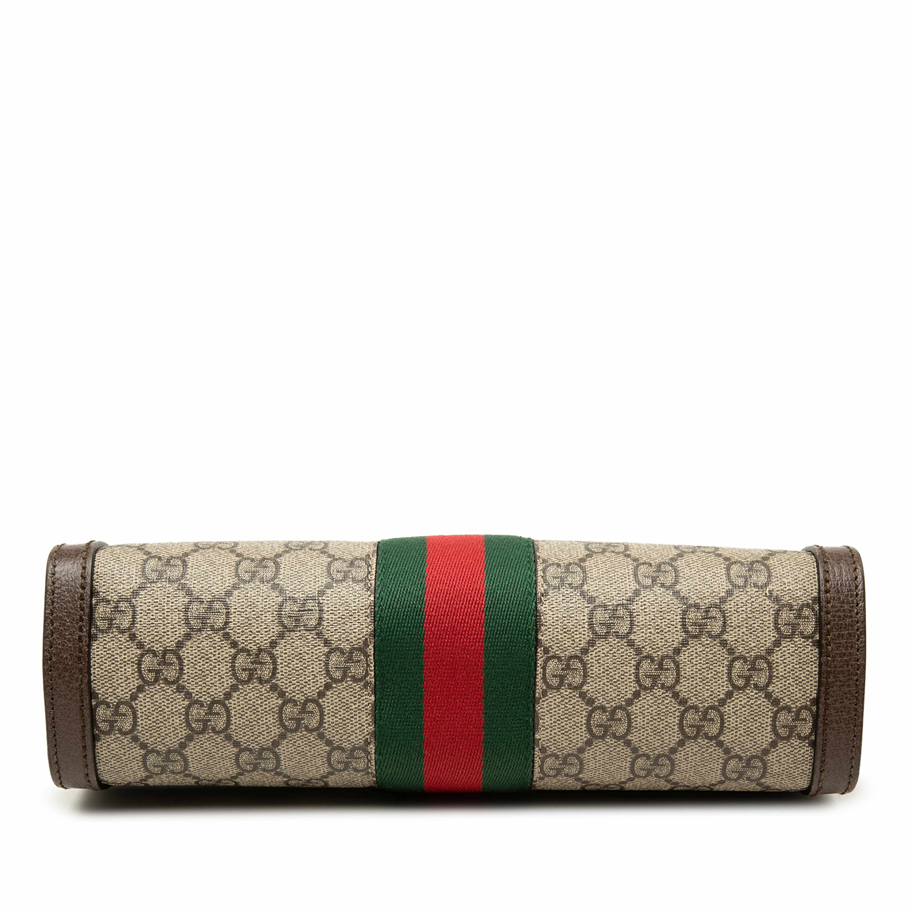 Gucci Small Gg Supreme Web Ophidia Chain Crossbody, från Luxclusif, i färgen beige. Klicka för att öppna bilden i stort format