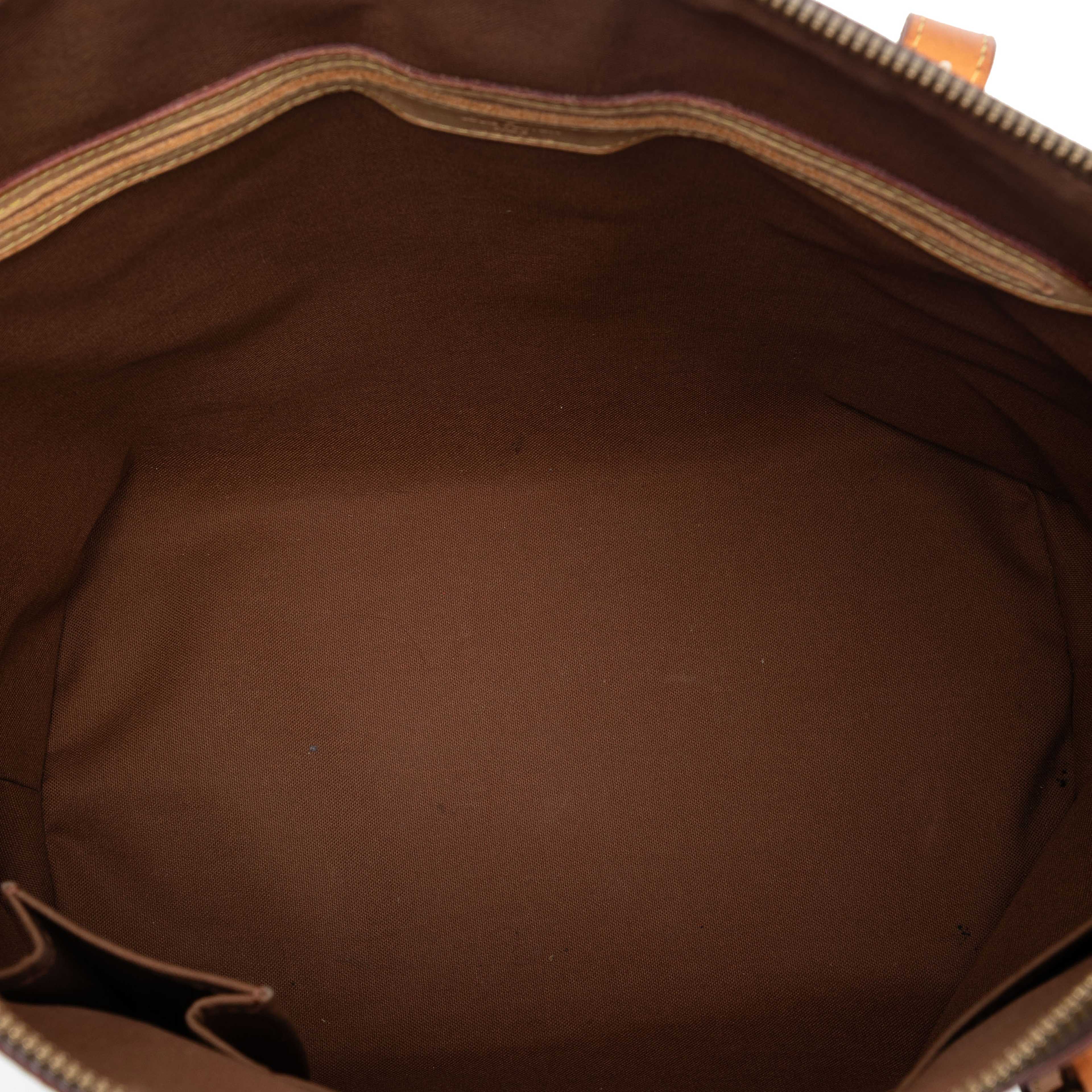 Louis Vuitton Monogram Palermo Gm, från Luxclusif, i färgen brown. Klicka för att öppna bilden i stort format