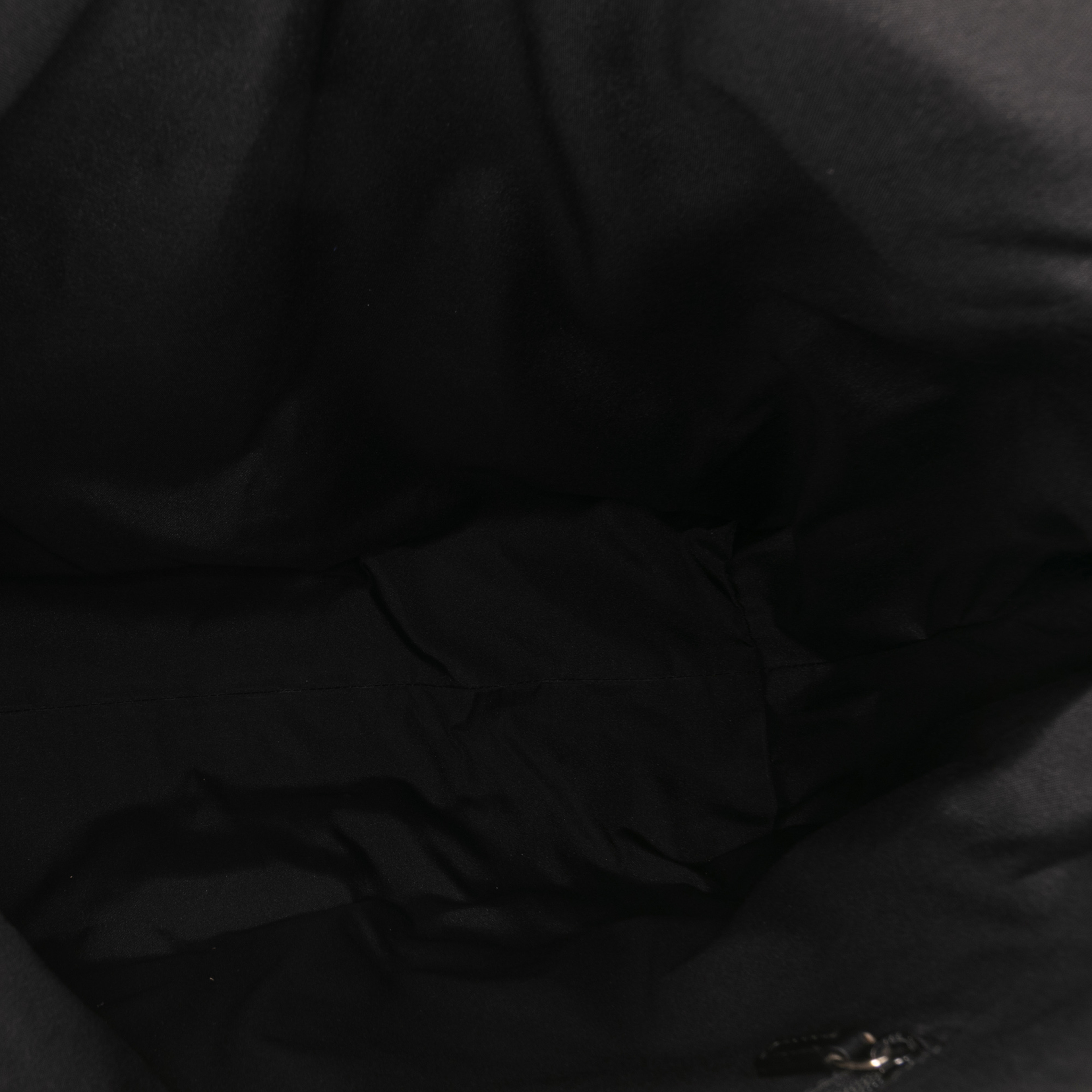 Gucci Gg Nylon Full Moon Tote, från Luxclusif, i färgen black. Klicka för att öppna bilden i stort format