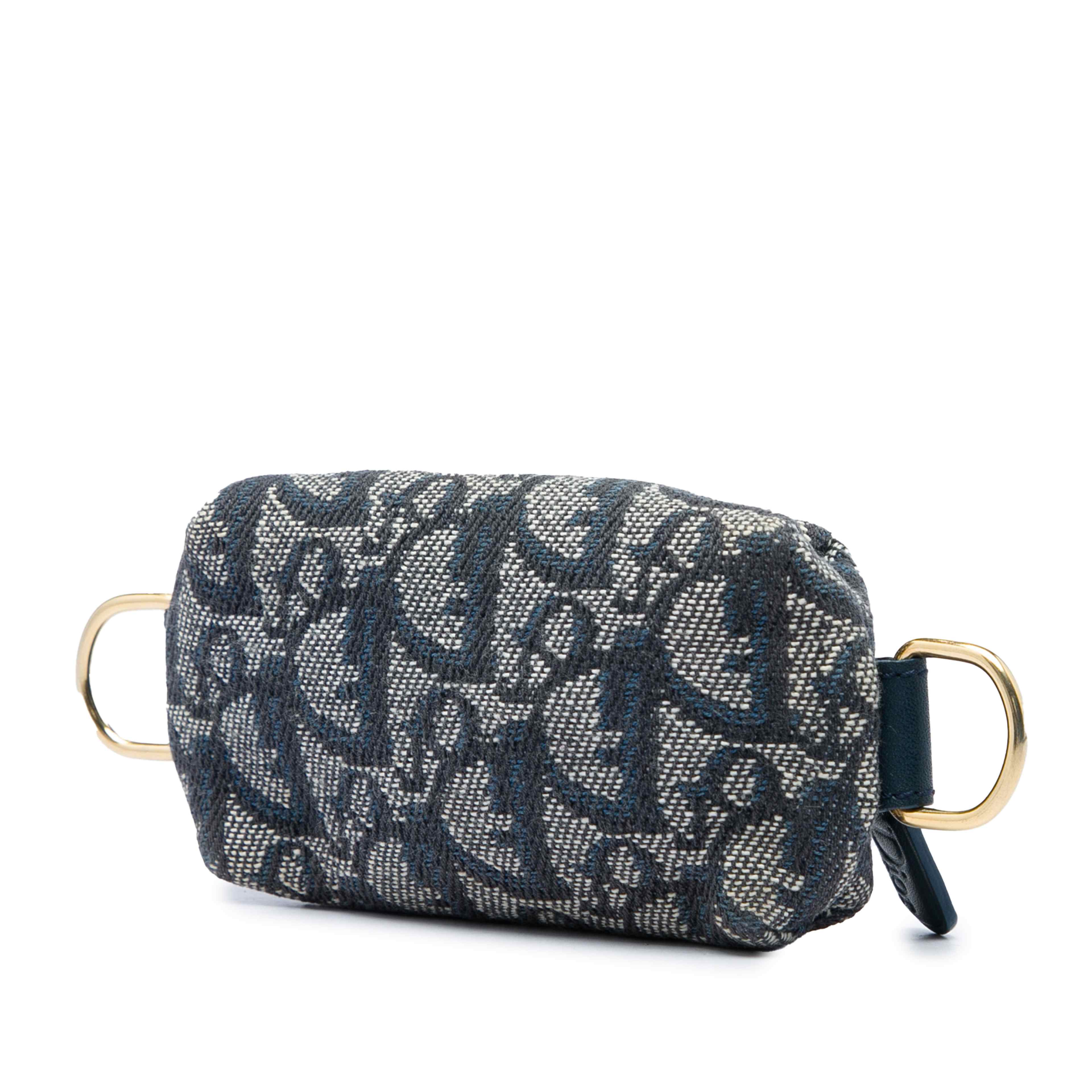 Dior Oblique Canvas Coin Pouch, från Luxclusif, i färgen blå. Klicka för att öppna bilden i stort format