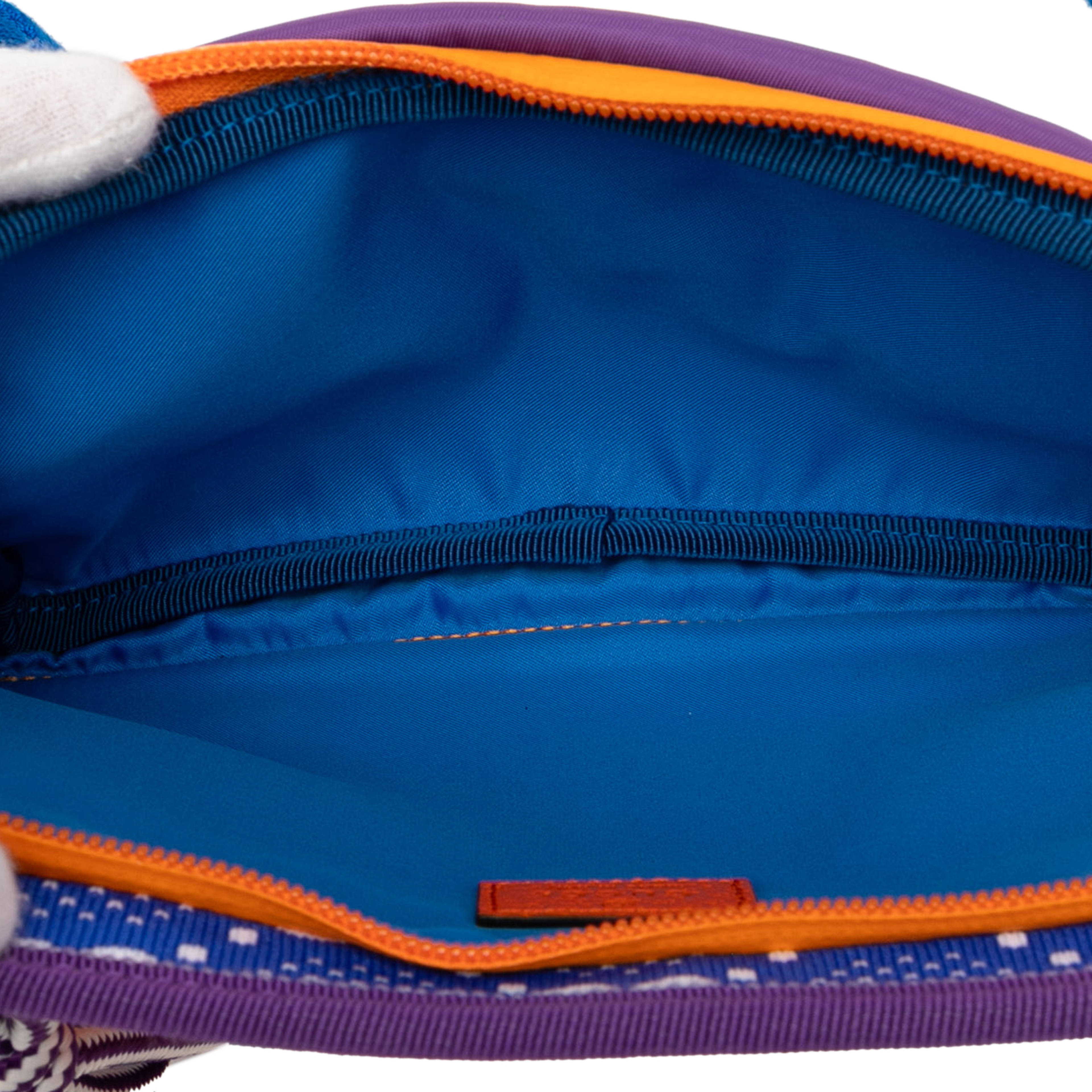 Gucci Gg Nylon And Rubber Belt Bag, från Luxclusif, i färgen blue. Klicka för att öppna bilden i stort format