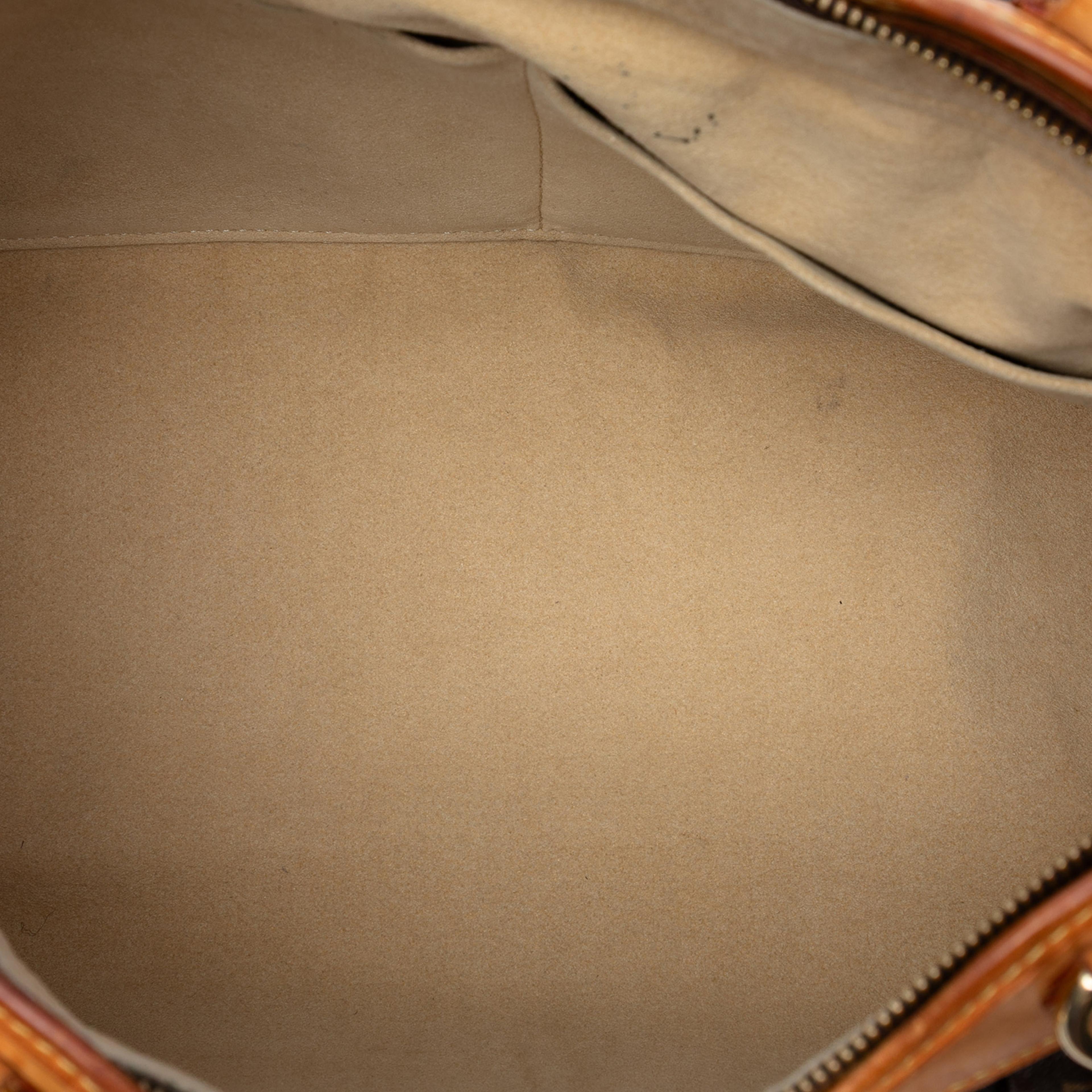Louis Vuitton Monogram Boetie Gm, från Luxclusif, i färgen brown. Klicka för att öppna bilden i stort format