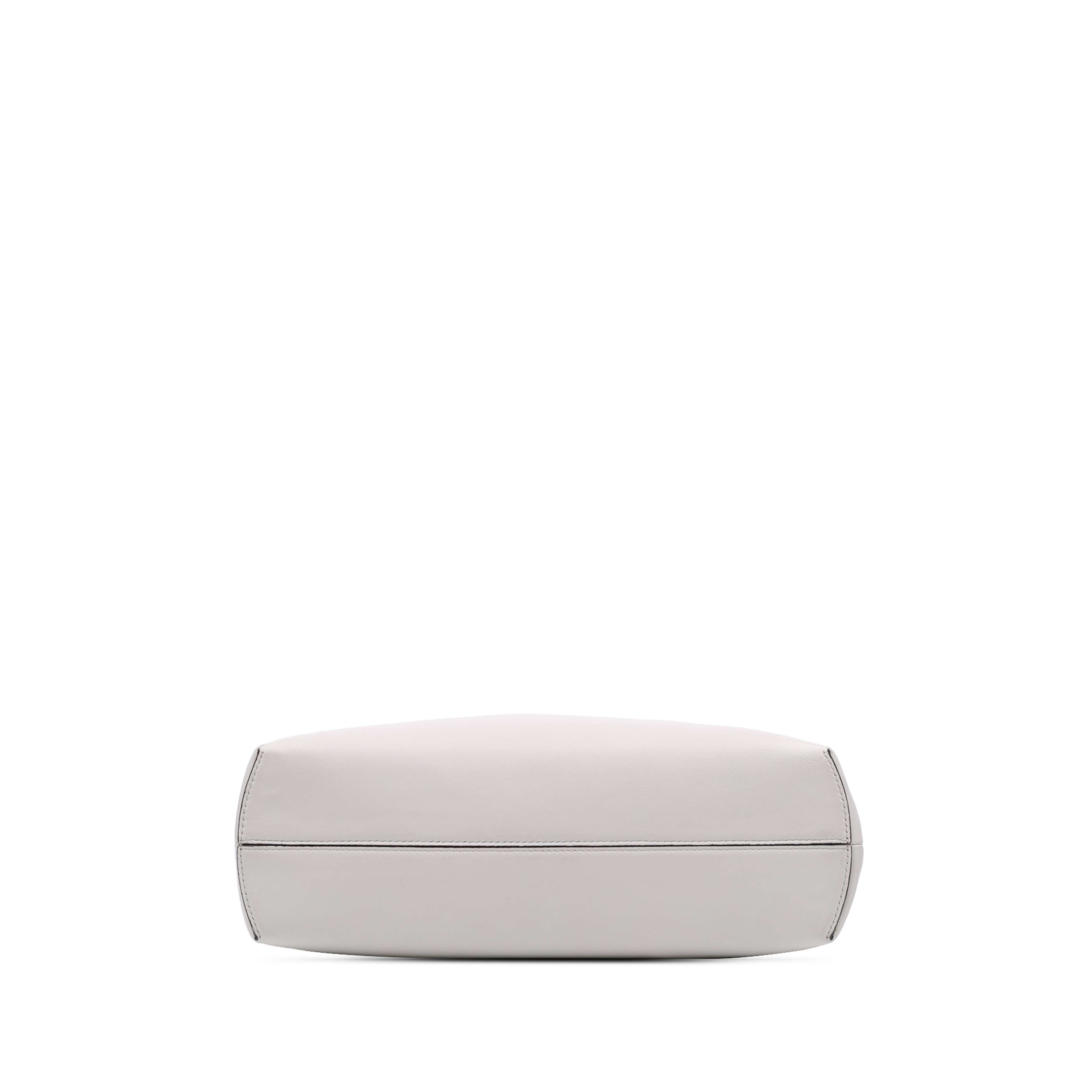 Fendi Medium Nappa Fendi First Shoulder Bag, från Luxclusif, i färgen white.