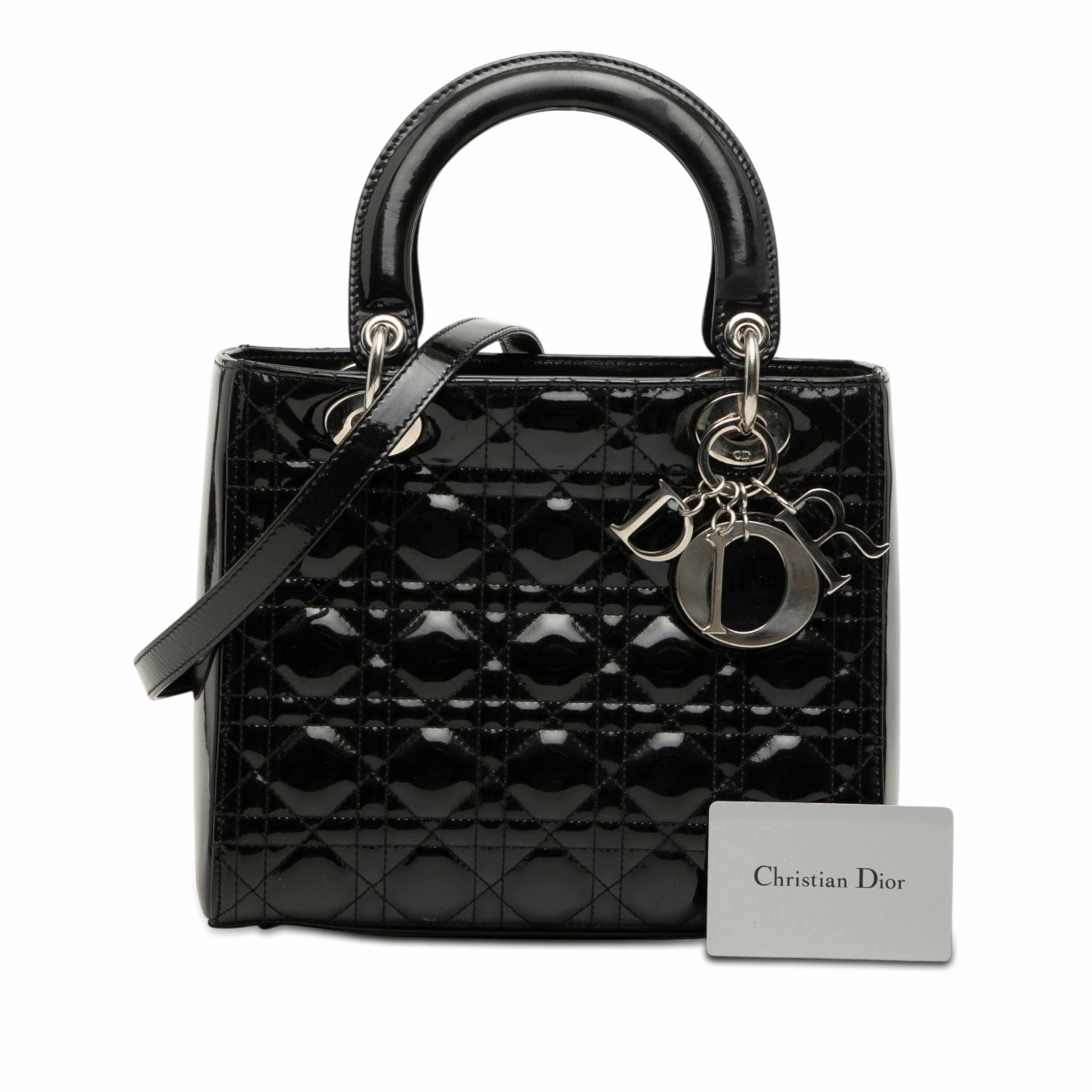 Dior Medium Patent Cannage Lady Dior, från Luxclusif, i färgen svart. Klicka för att öppna bilden i stort format