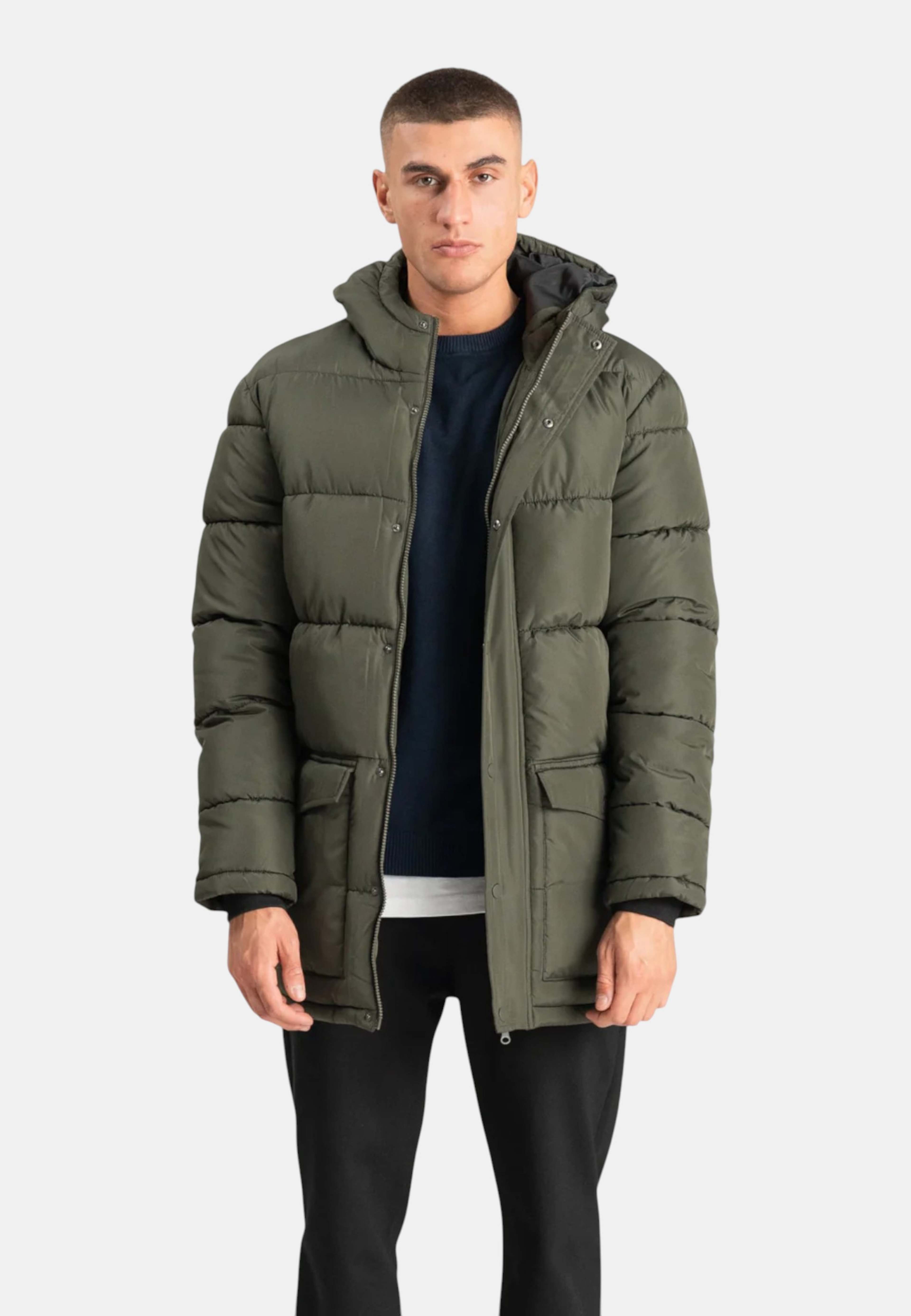 Lång Pufferjacka, från TeeShoppen, i färgen oliv. Klicka för att öppna bilden i stort format