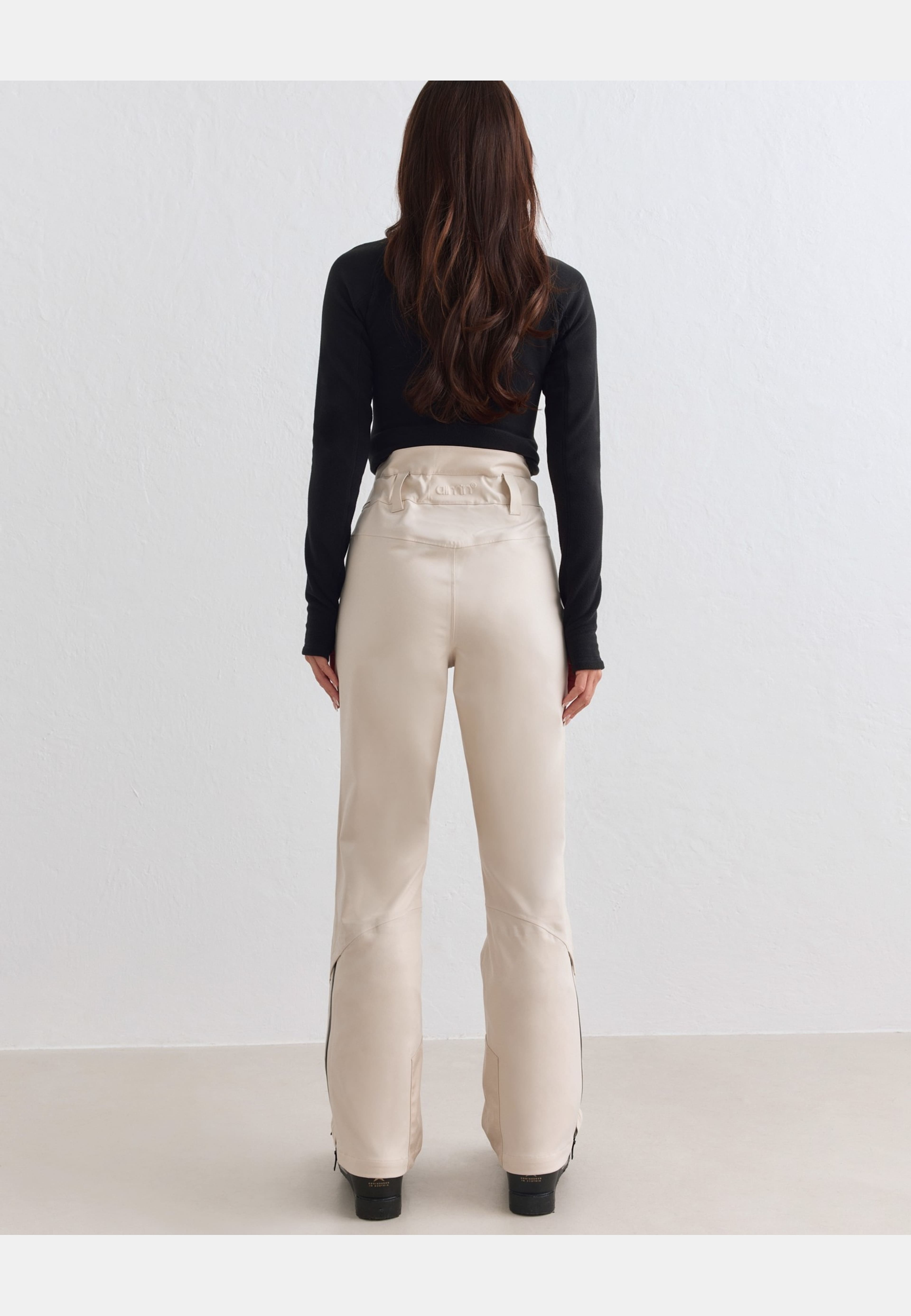 3l Sierra Pants, från aim'n, i färgen café au lait. Klicka för att öppna bilden i stort format