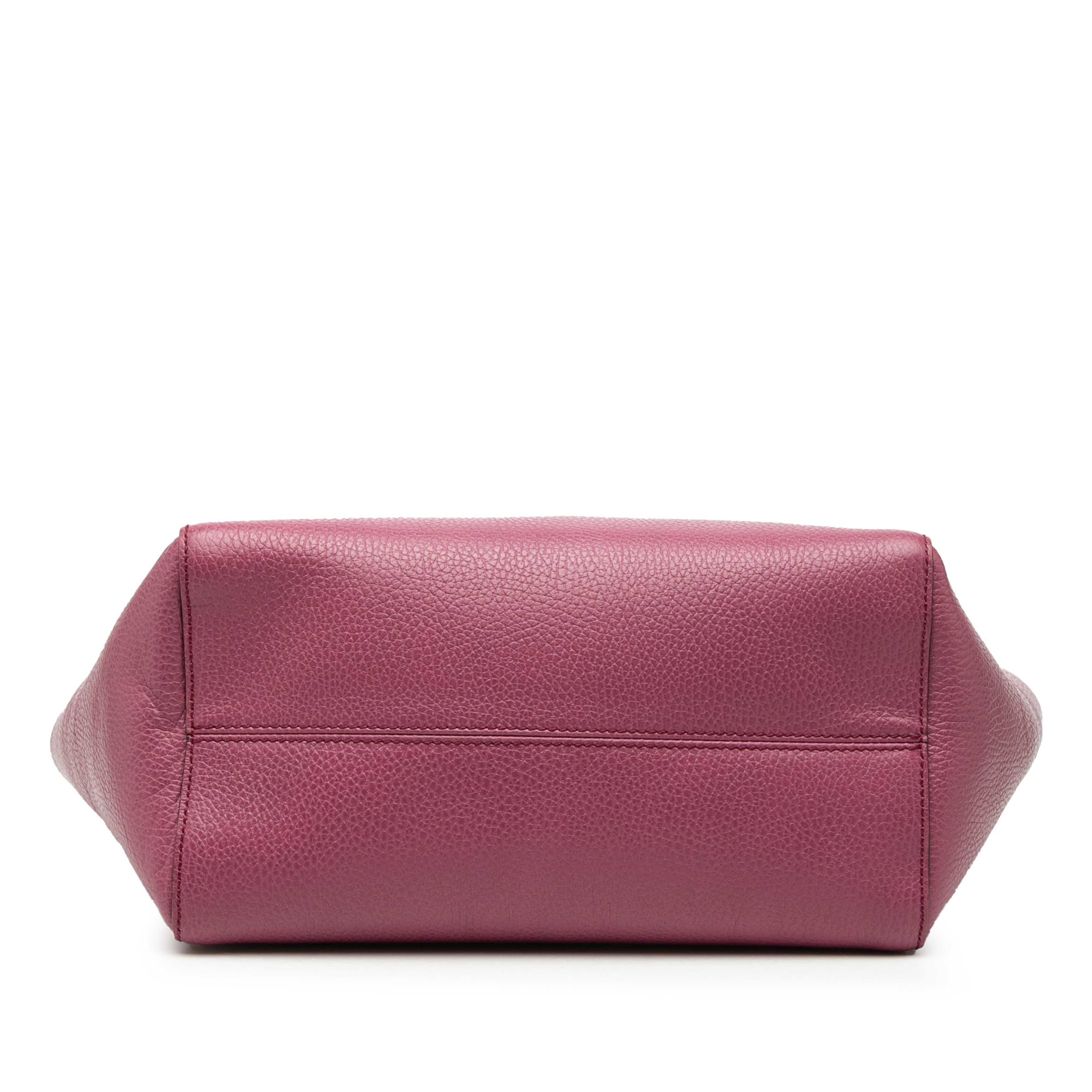 Gucci Medium Dollar Calfskin Swing Tote, från Luxclusif, i färgen purpur. Klicka för att öppna bilden i stort format