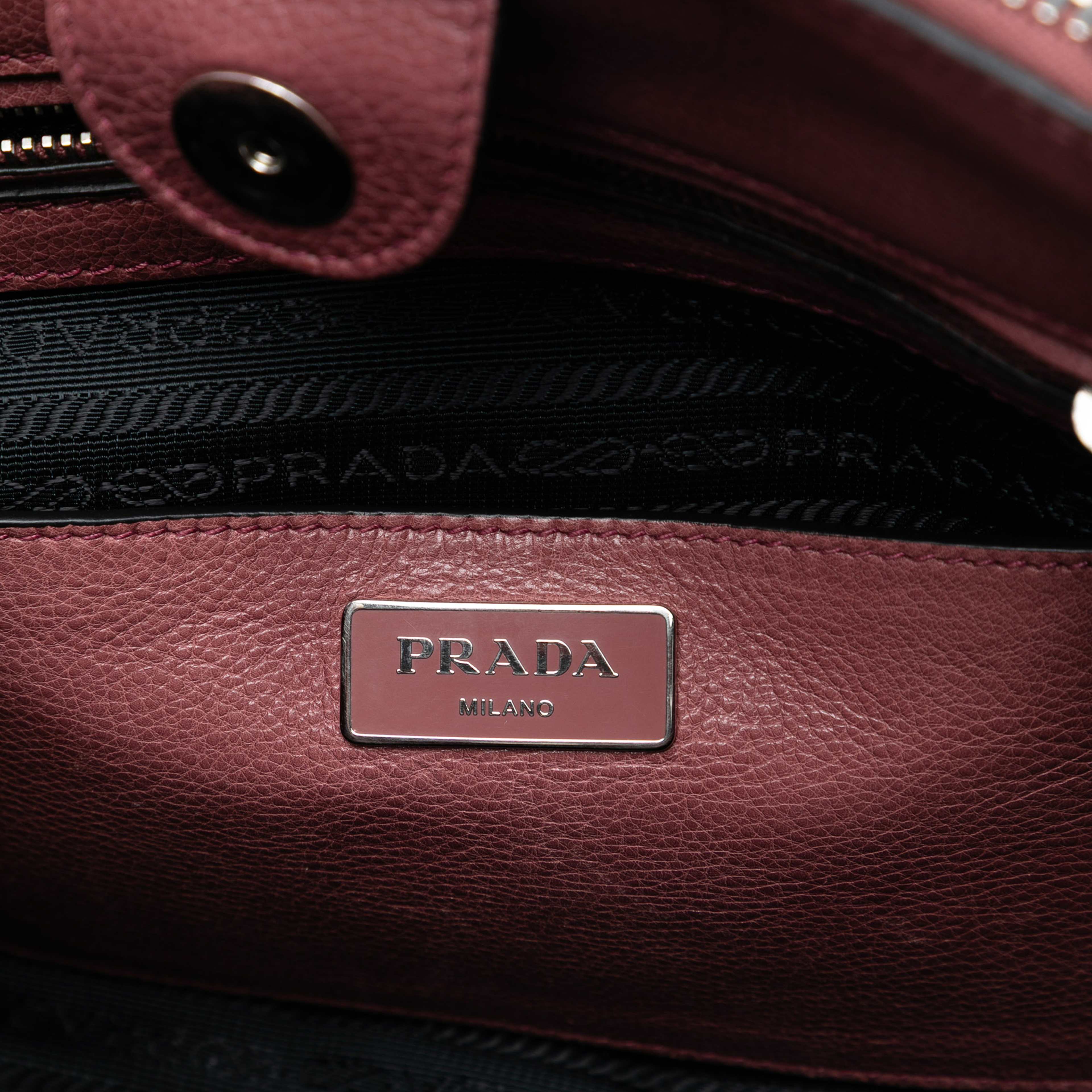 Prada Glace Calf Twin Pocket Satchel, från Luxclusif, i färgen blush. Klicka för att öppna bilden i stort format