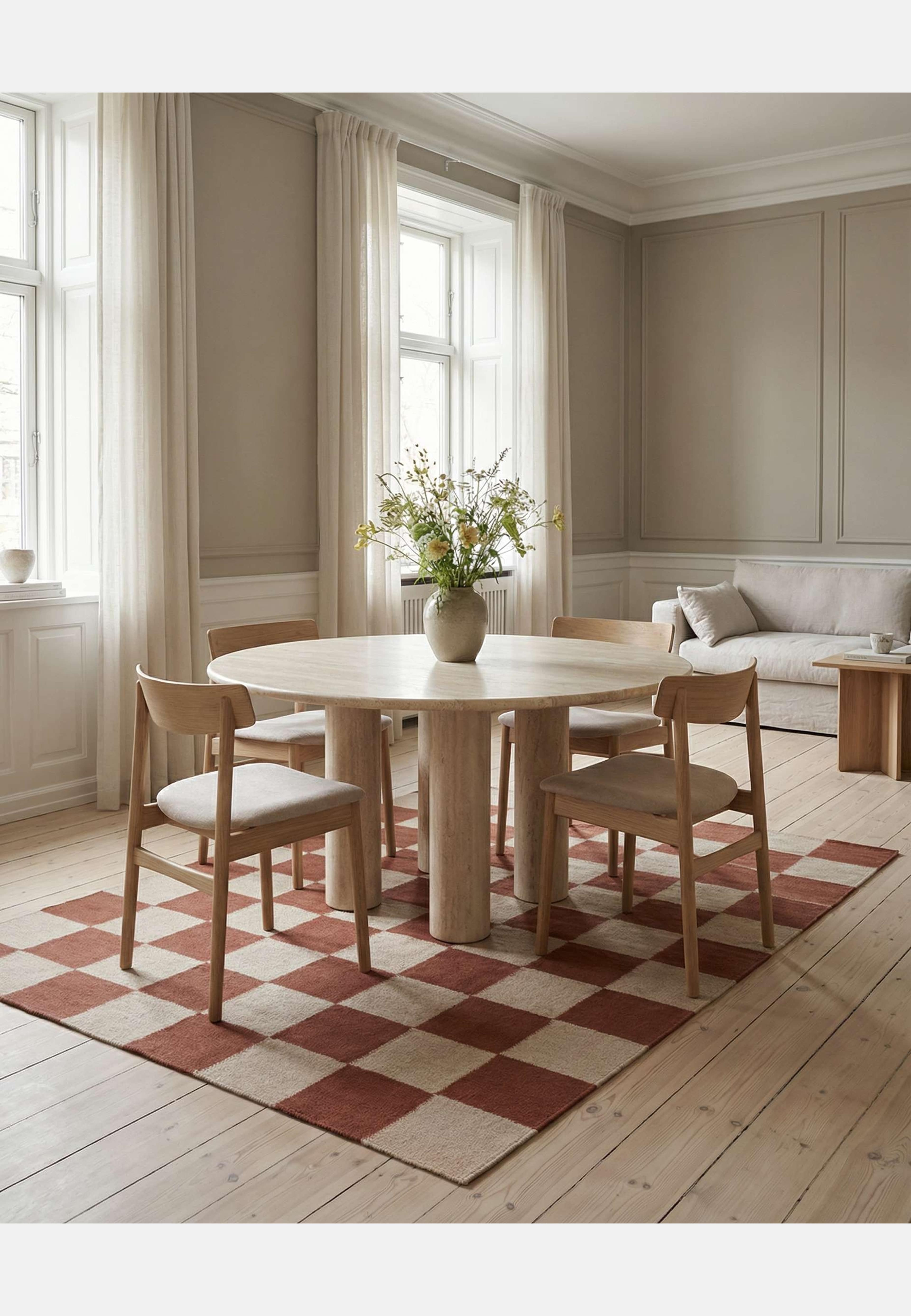 Matta Square 170x230cm, från Classic Collection, i färgen terracotta/natur. Klicka för att öppna bilden i stort format