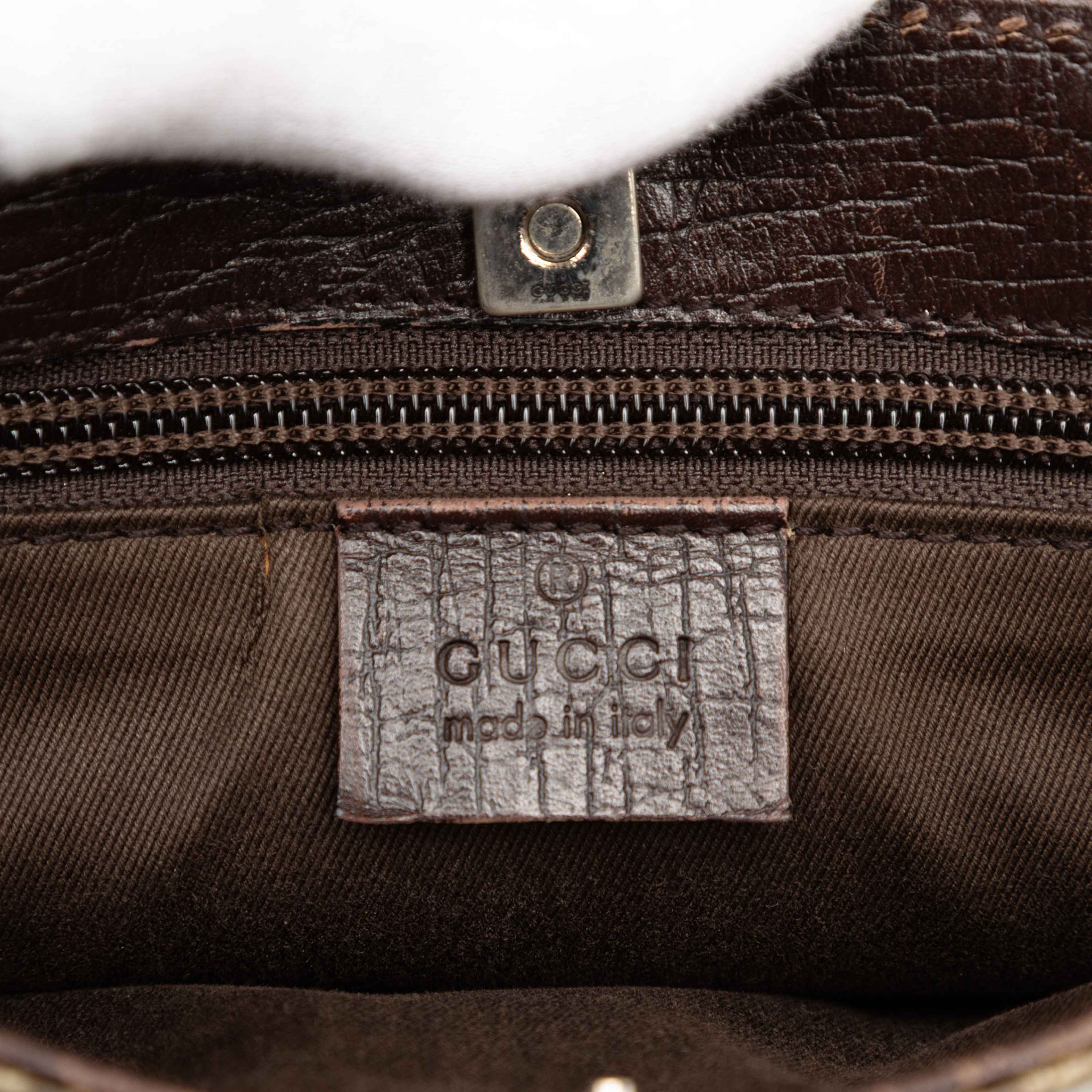 Gucci Gg Supreme Tote, från Luxclusif, i färgen beige. Klicka för att öppna bilden i stort format