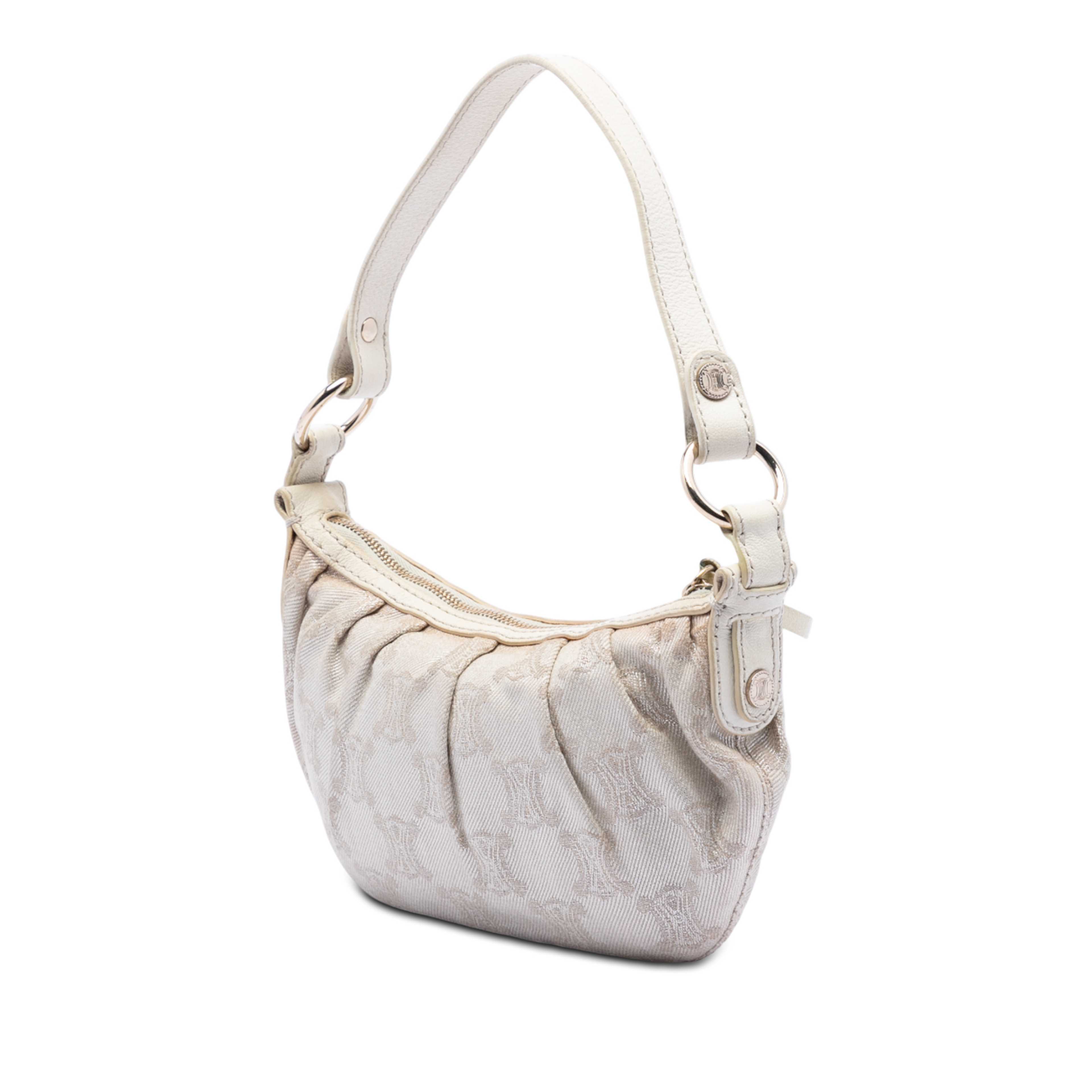 Celine Macadam Canvas Shoulder Bag, från Luxclusif, i färgen light gold. Klicka för att öppna bilden i stort format