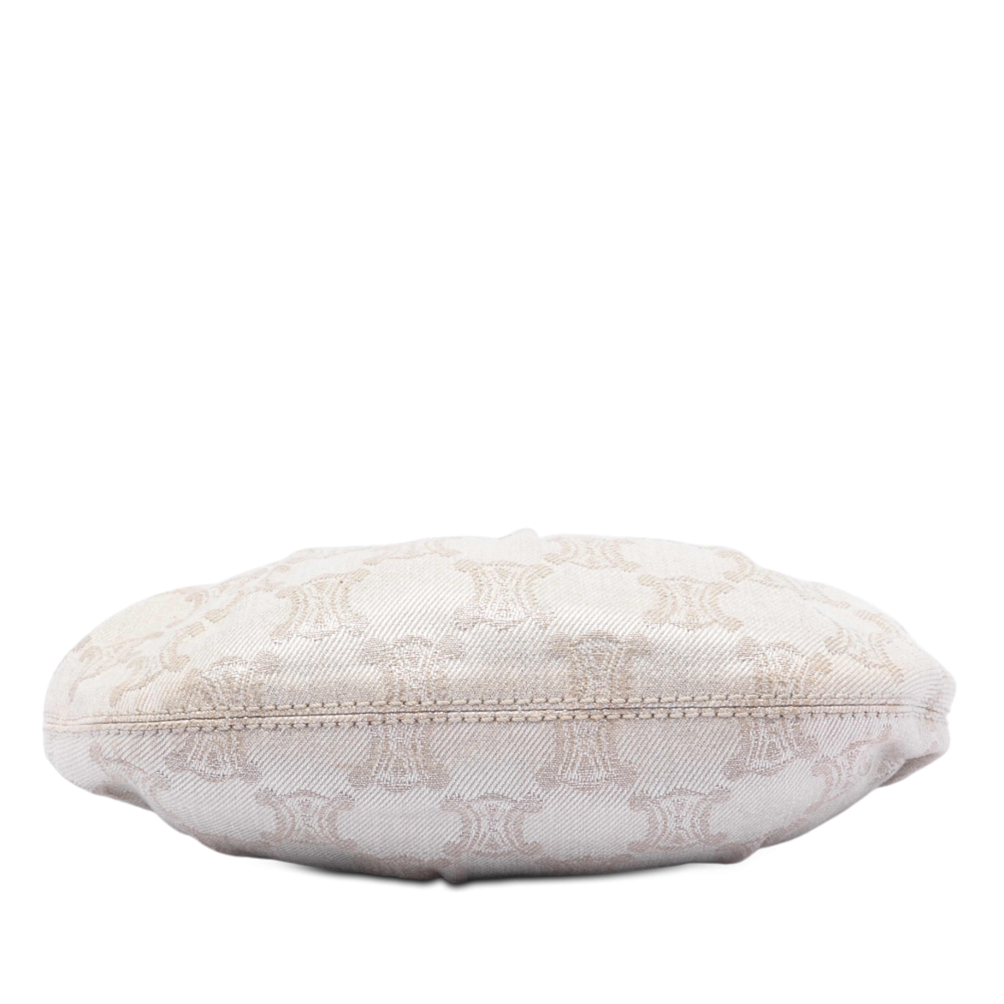 Celine Macadam Canvas Shoulder Bag, från Luxclusif, i färgen light gold. Klicka för att öppna bilden i stort format