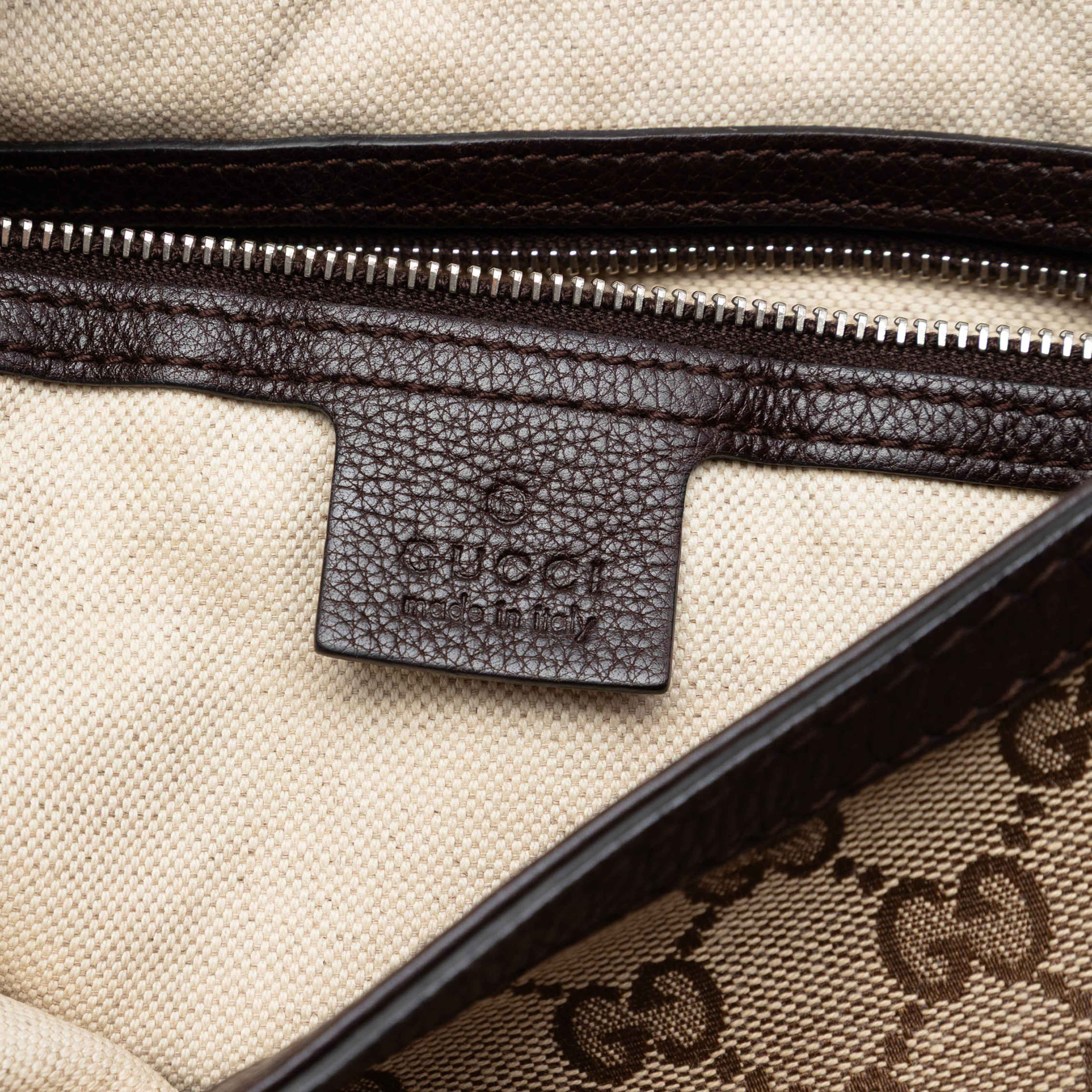 Gucci Large Gg Canvas Techno Horsebit Satchel, från Luxclusif, i färgen beige. Klicka för att öppna bilden i stort format