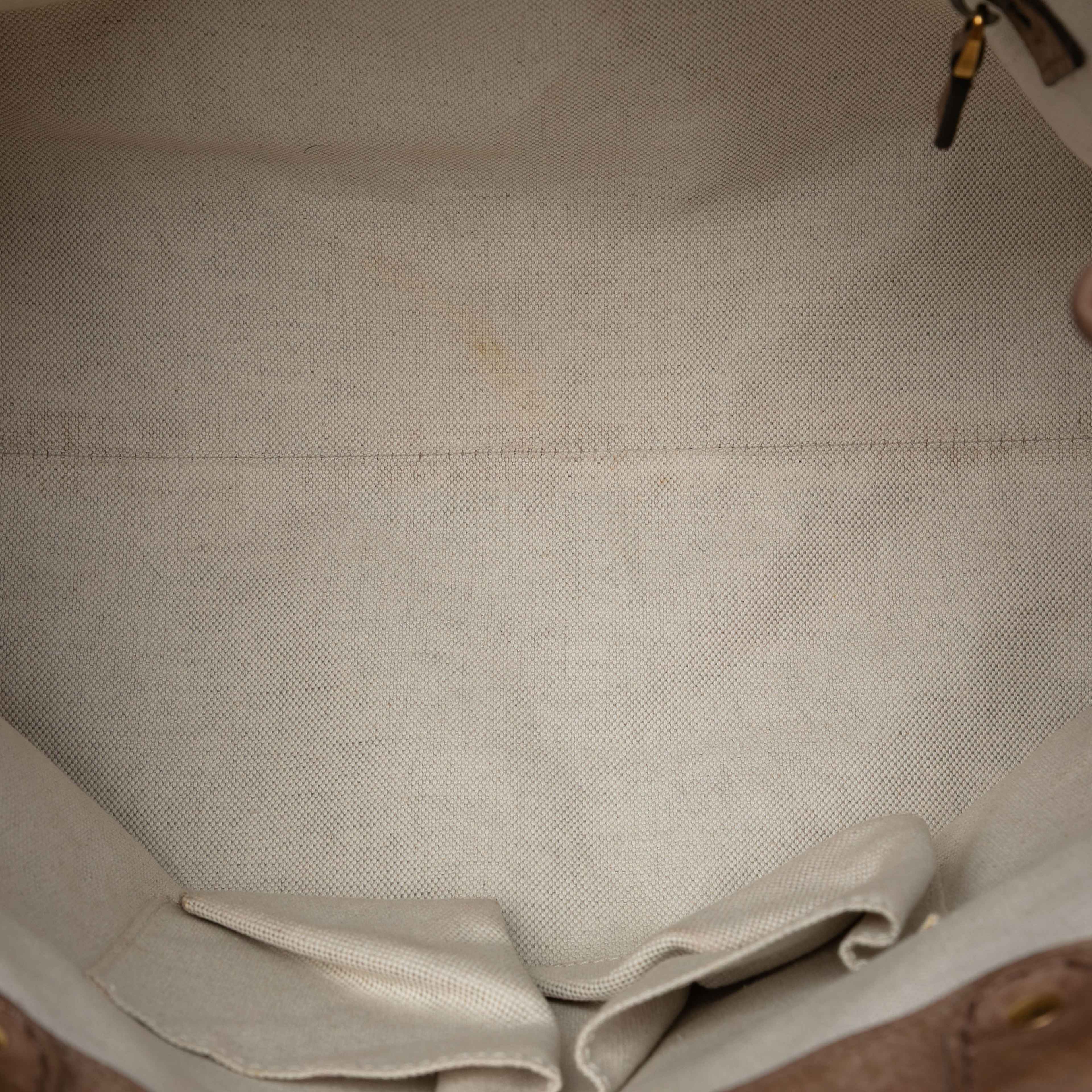 Gucci Gg Canvas Running Tote, från Luxclusif, i färgen beige. Klicka för att öppna bilden i stort format