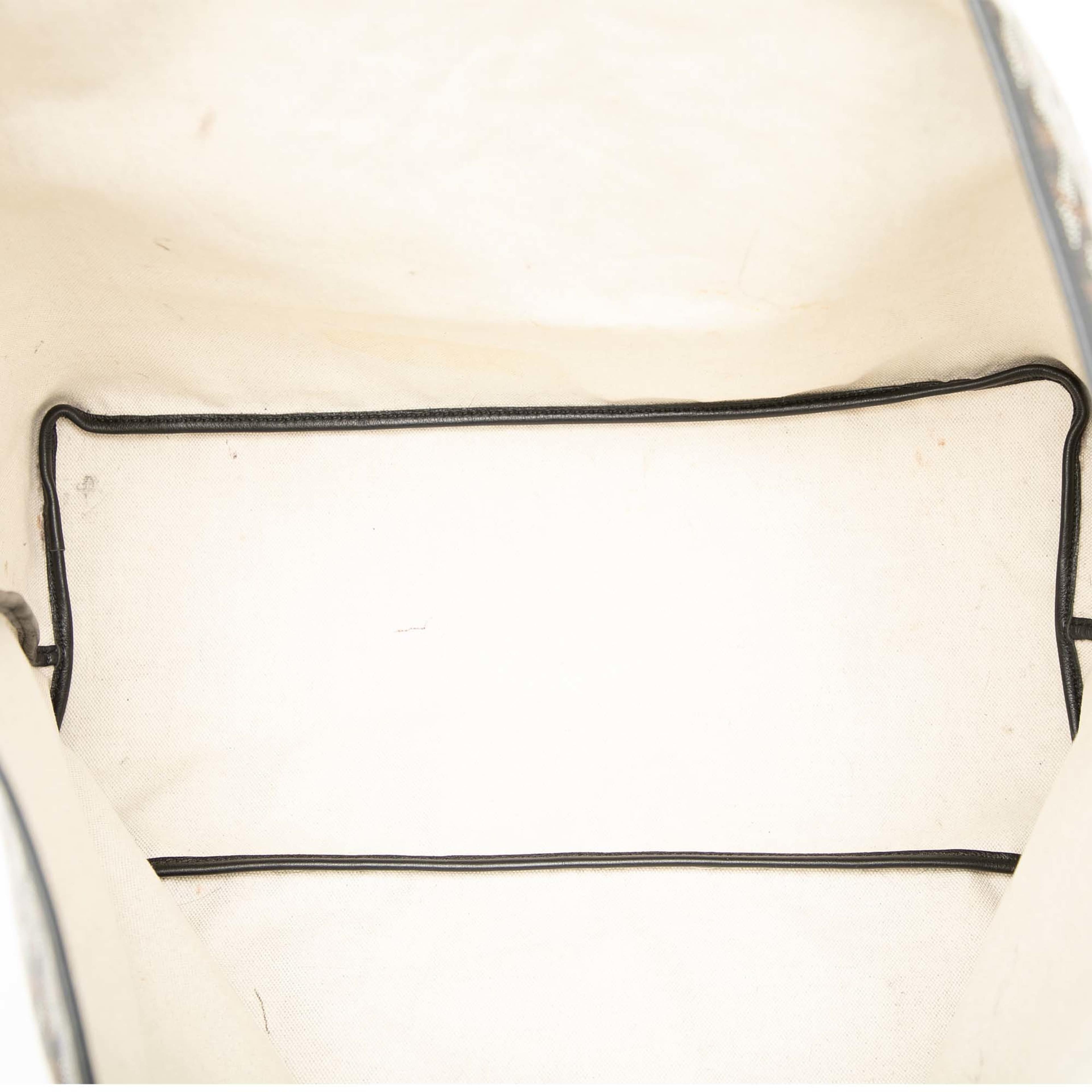 Goyard Goyardine Saint Louis Gm, från Luxclusif, i färgen black. Klicka för att öppna bilden i stort format