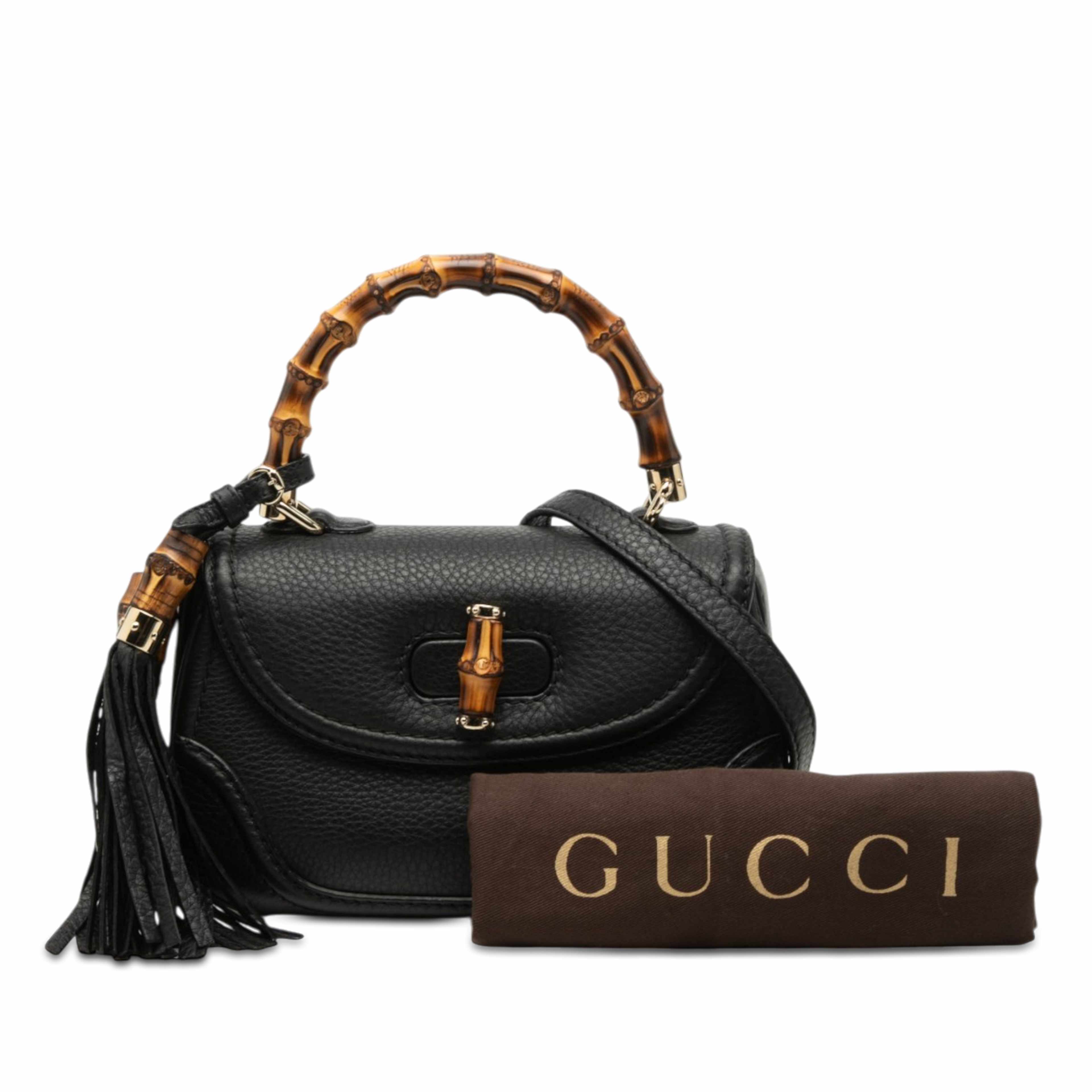 Gucci Small Leather New Bamboo Satchel, från Luxclusif, i färgen svart. Klicka för att öppna bilden i stort format
