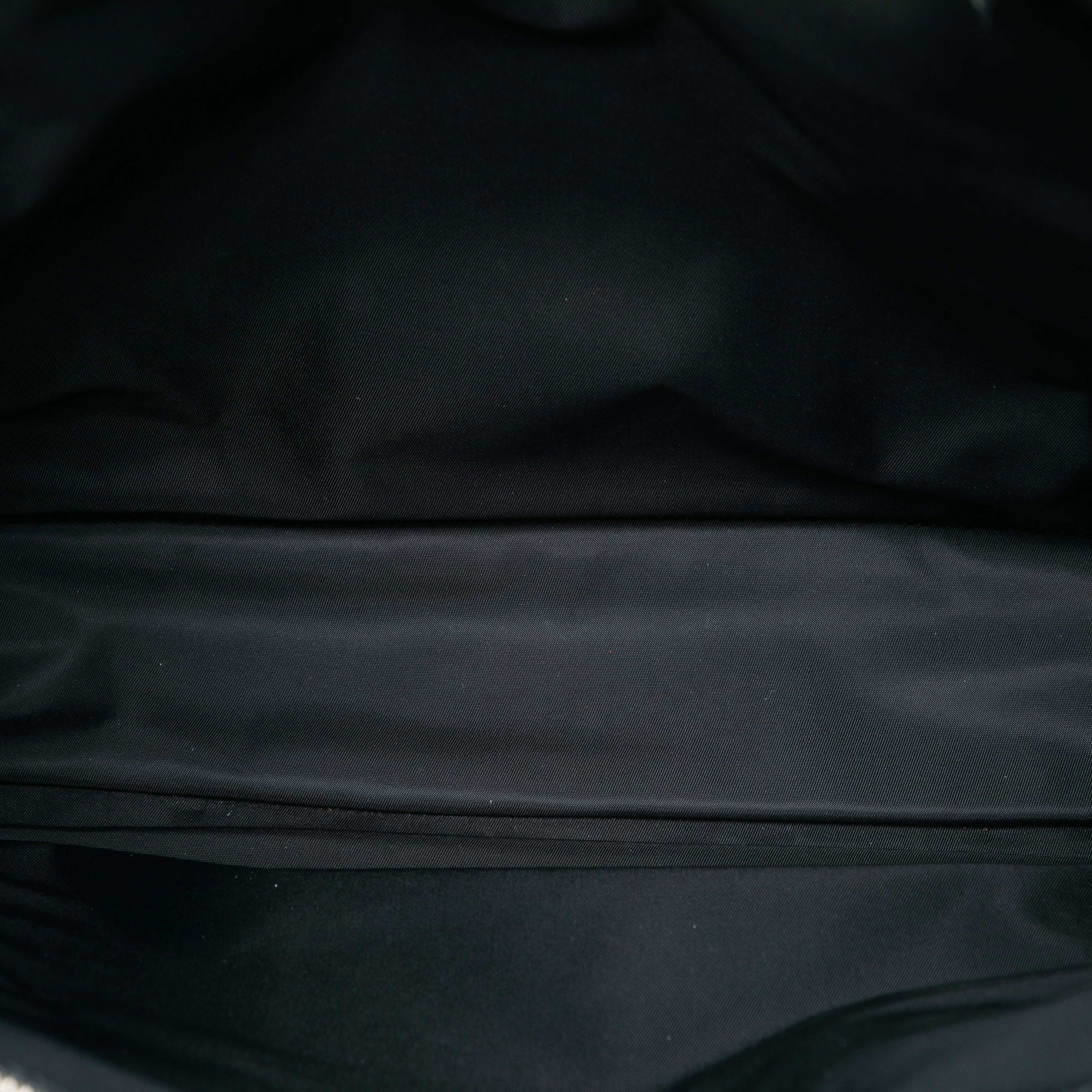 Gucci Gg Supreme Convertible Soft Tote, från Luxclusif, i färgen beige. Klicka för att öppna bilden i stort format