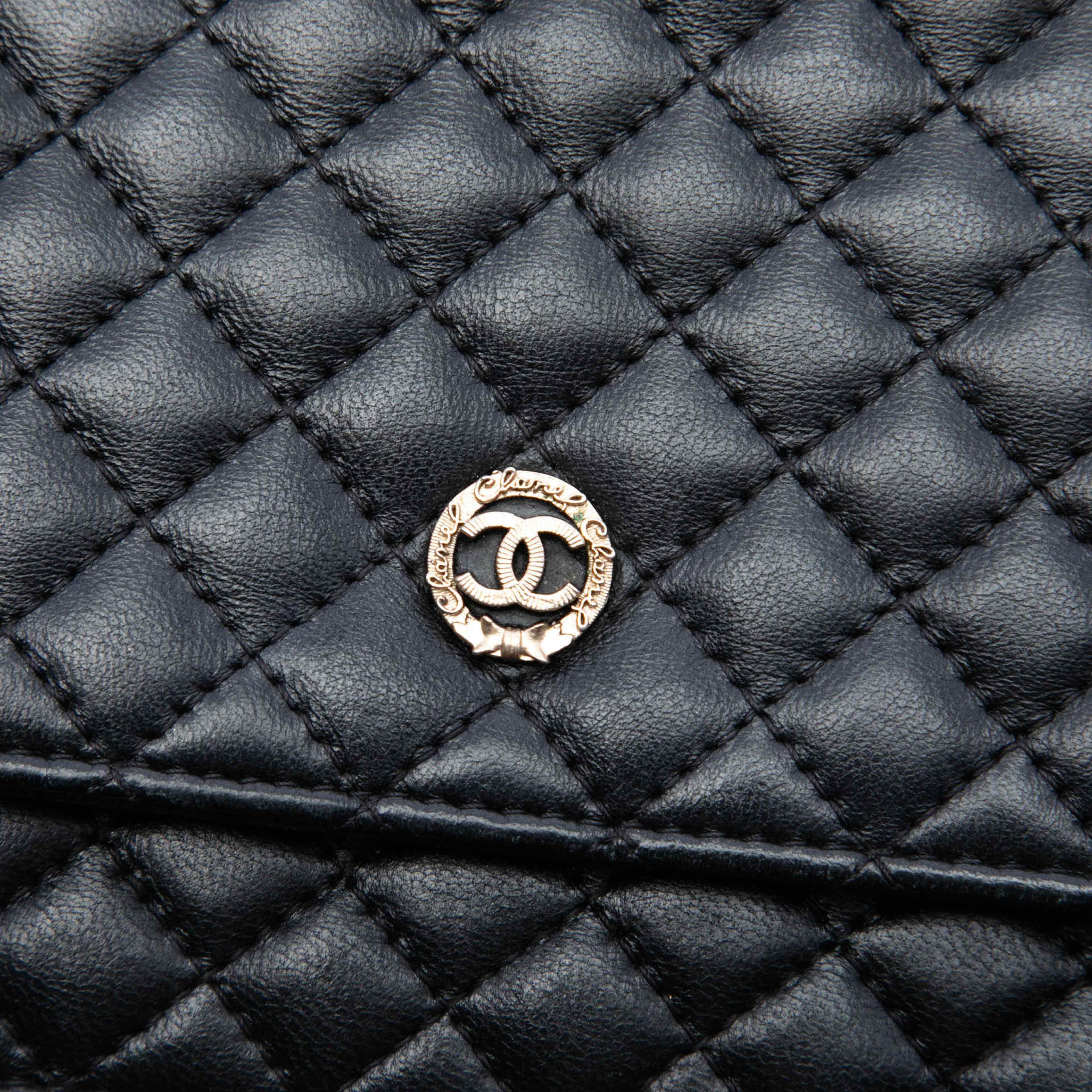 Chanel Cc Microquilted Lambskin Wallet On Chain, från Luxclusif, i färgen black. Klicka för att öppna bilden i stort format