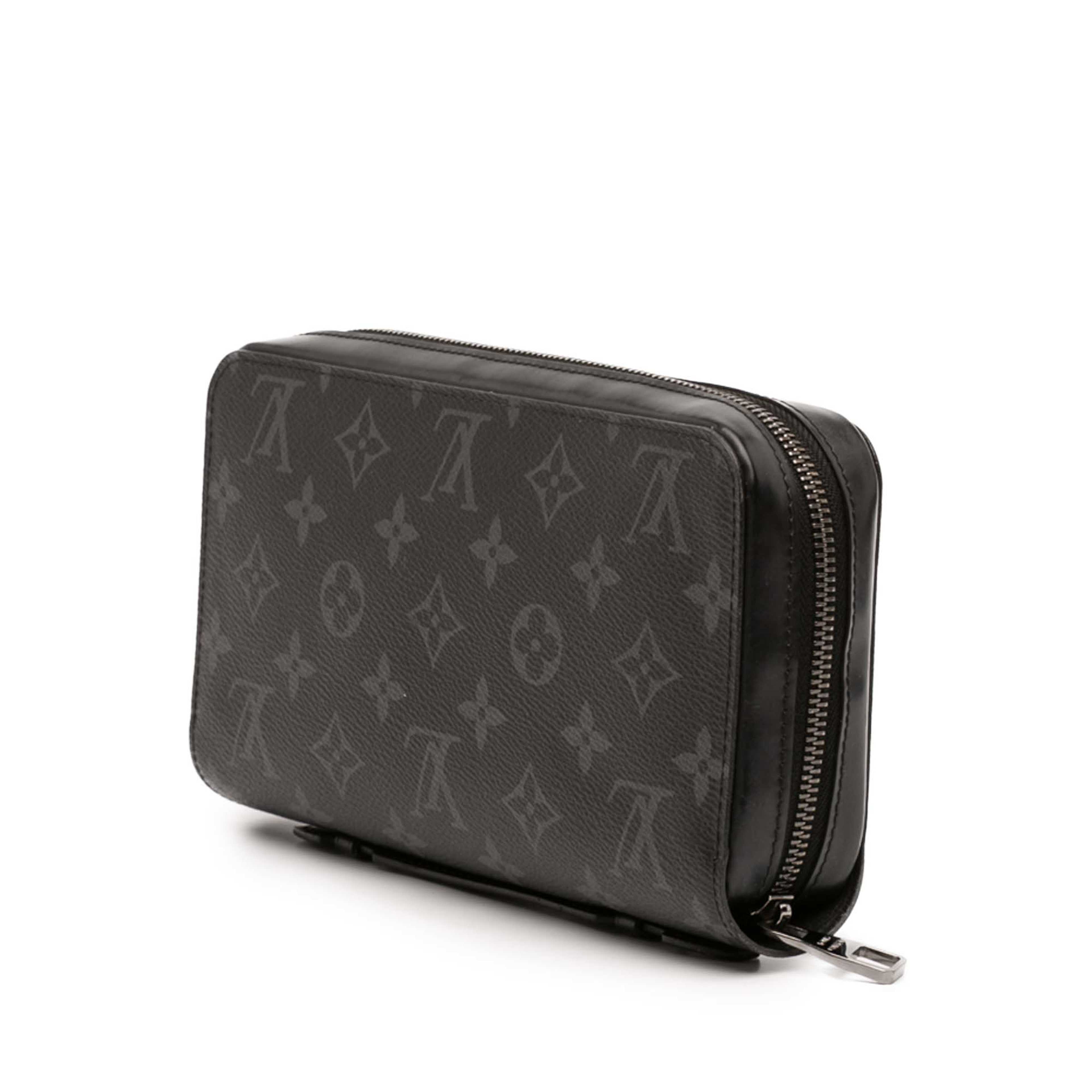 Louis Vuitton Monogram Eclipse Zippy Xl, från Luxclusif, i färgen svart. Klicka för att öppna bilden i stort format