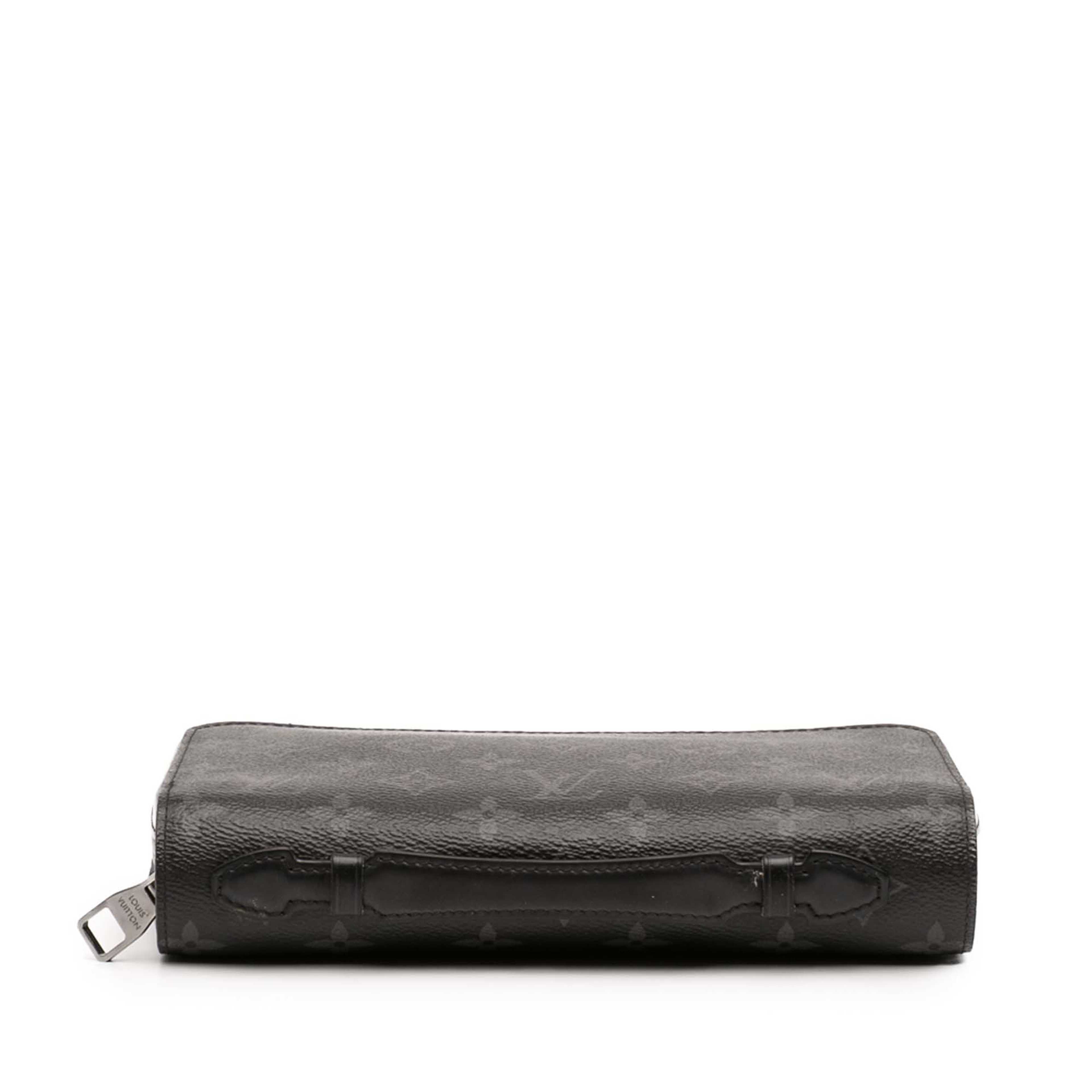 Louis Vuitton Monogram Eclipse Zippy Xl, från Luxclusif, i färgen svart. Klicka för att öppna bilden i stort format
