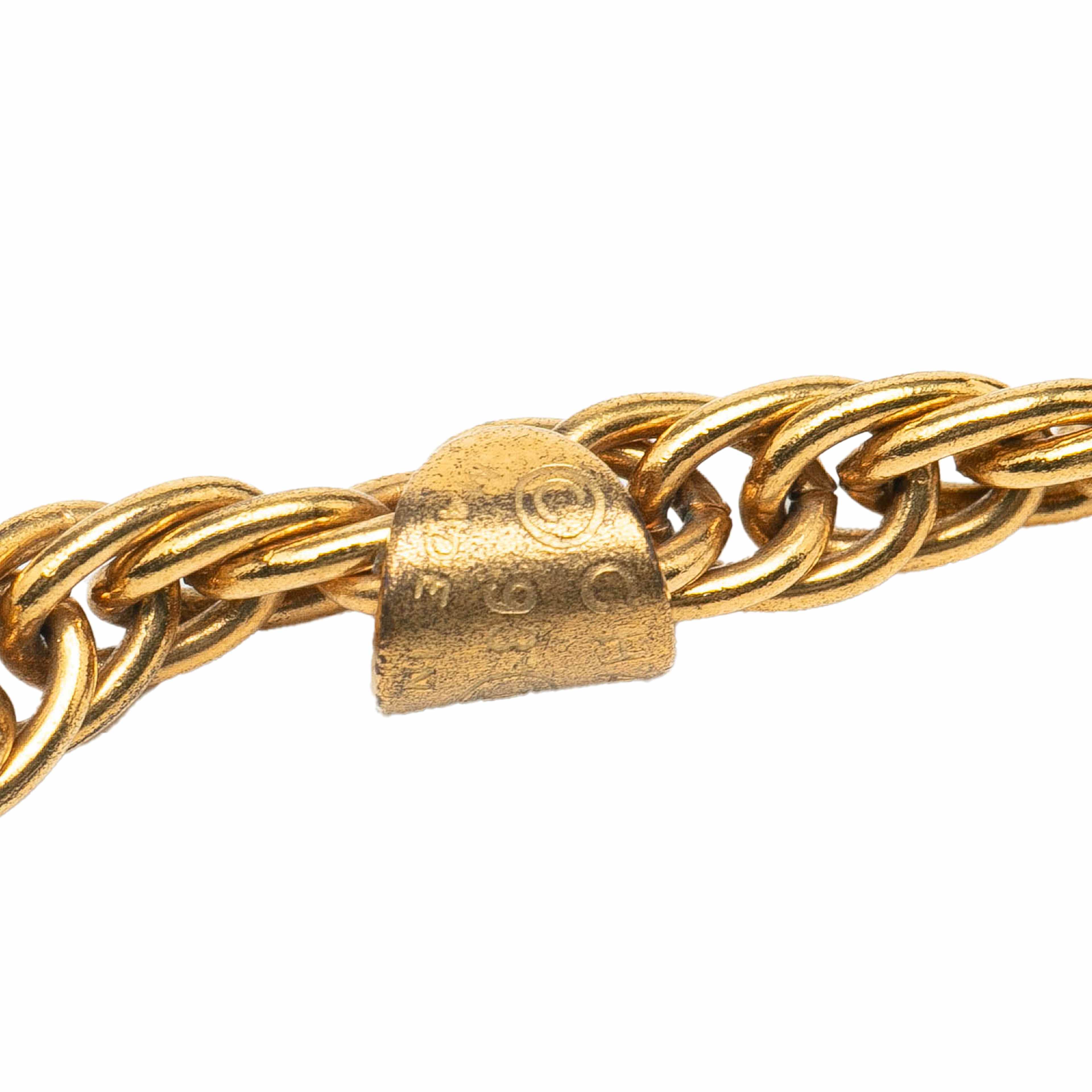 Chanel Gold Plated Cc Coin Pendant Necklace, från Luxclusif, i färgen gold. Klicka för att öppna bilden i stort format