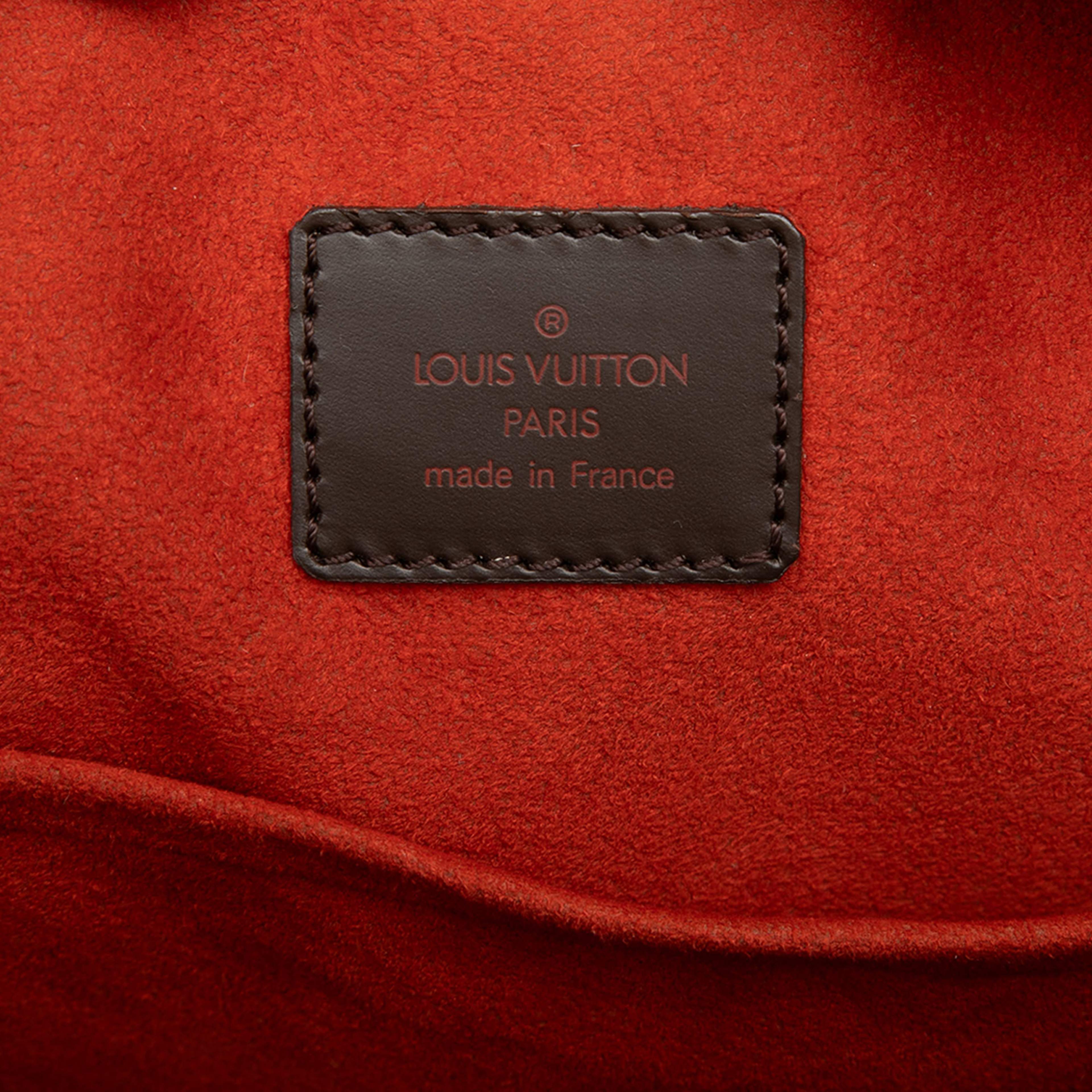 Louis Vuitton Damier Ebene Sarria Horizontal, från Luxclusif, i färgen brun. Klicka för att öppna bilden i stort format