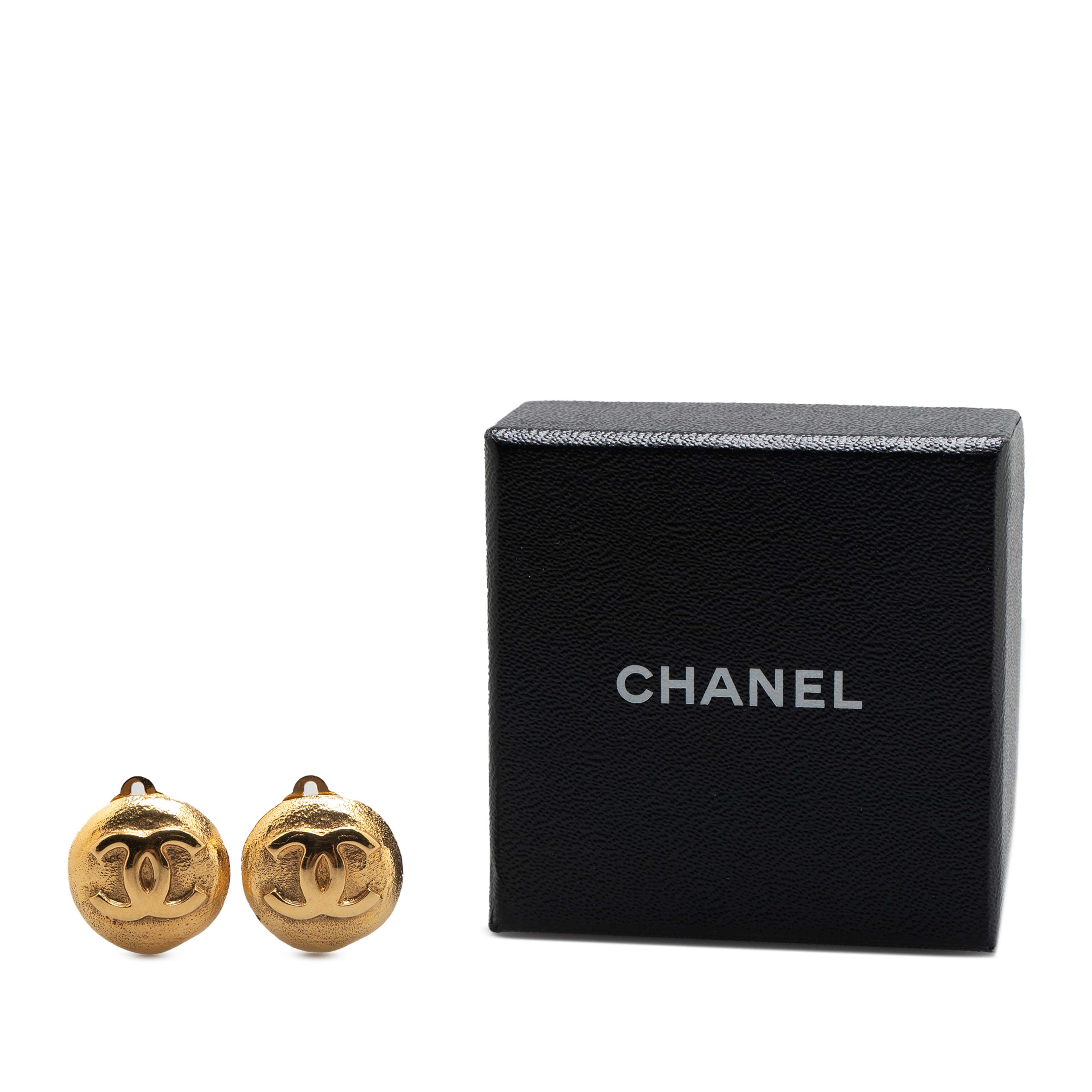 Chanel Gold Plated Cc Round Clip On Earrings