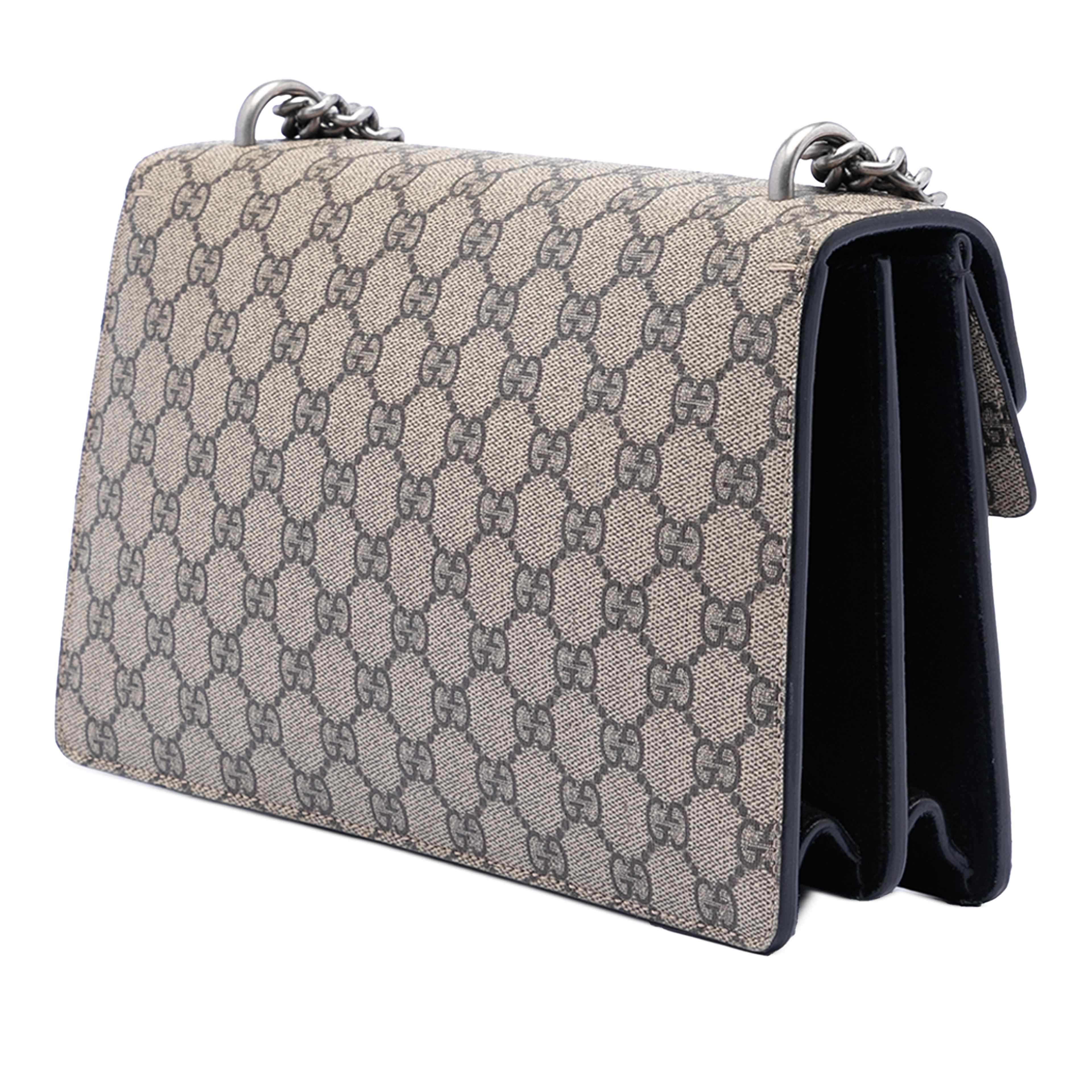 Gucci Medium Gg Supreme Dionysus Shoulder Bag, från Luxclusif, i färgen beige. Klicka för att öppna bilden i stort format