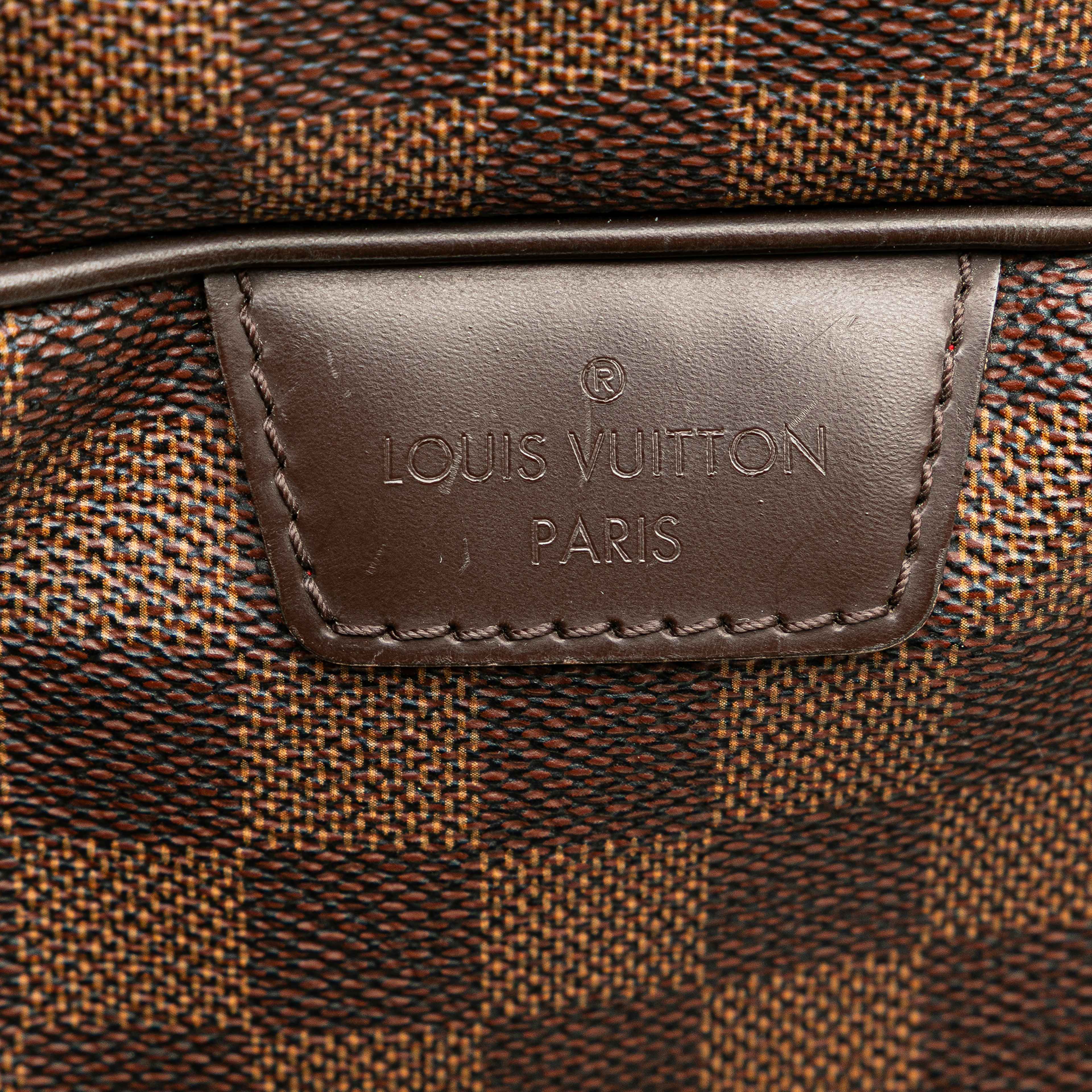 Louis Vuitton Damier Ebene Rivington Gm, från Luxclusif, i färgen brown. Klicka för att öppna bilden i stort format